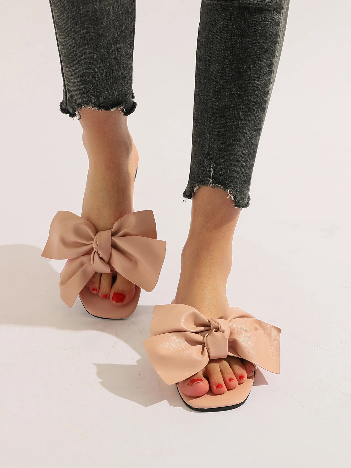 Bow Decor Slide Sandals | SHEIN
