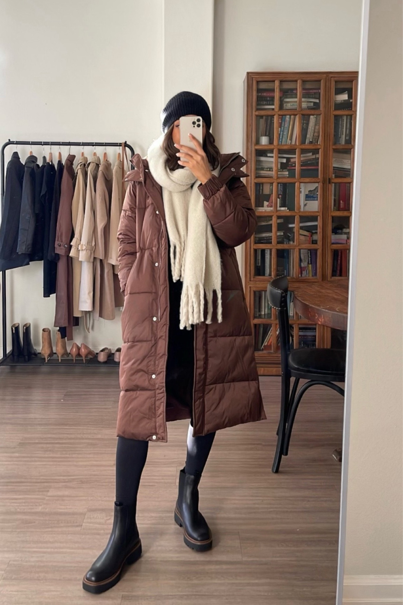 Winter outfit in styling along puffer coat 

• puffer coat - linked to this year’s version 
• boots - waterproof

Winter outfit  / long puffer coat / comfy outfit / scarf / waterproof boots

#LTKSeasonal #LTKHoliday #LTKstyletip