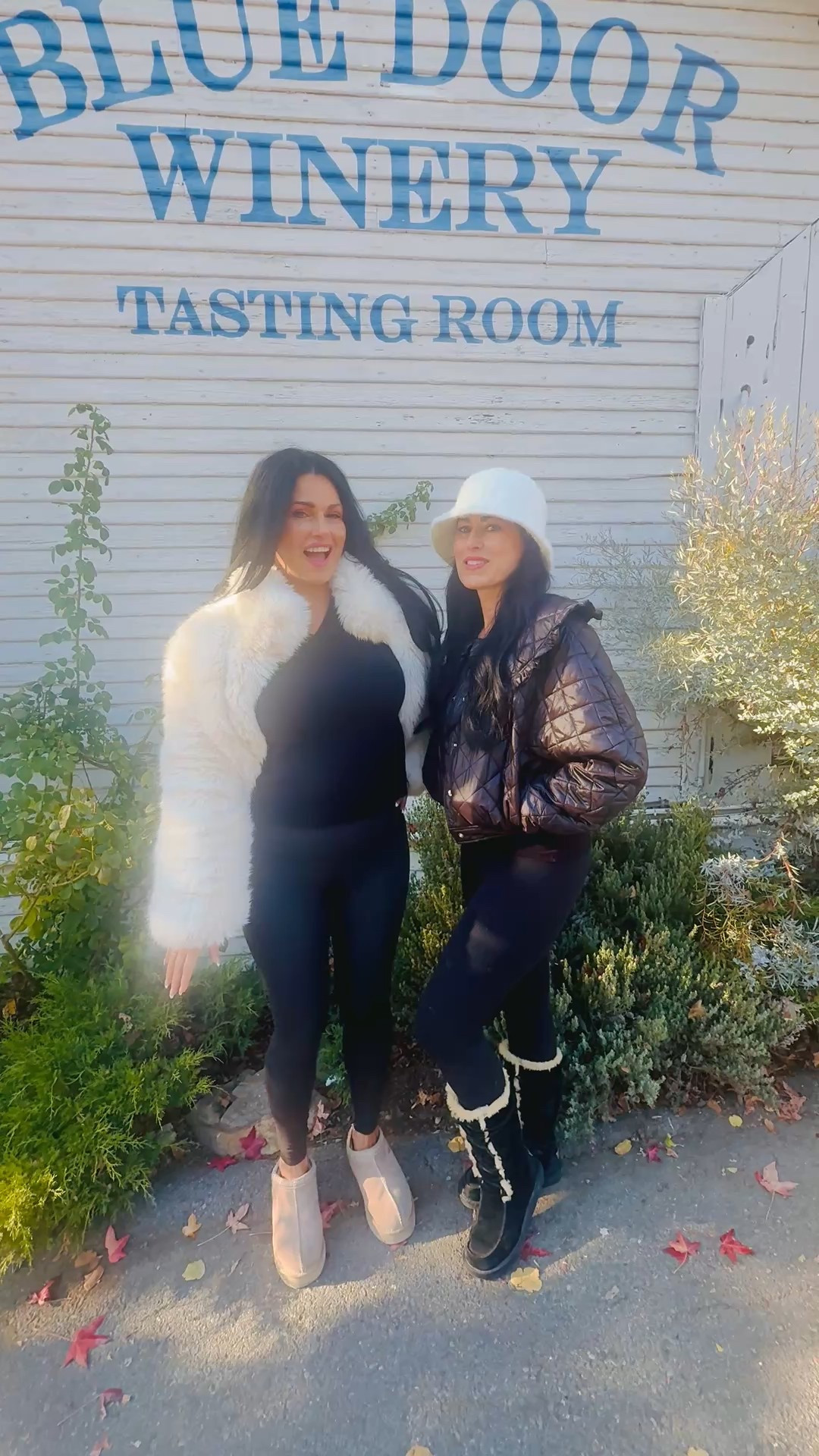 ✨ Chic contrast, classic black meets cozy white.for the perfect winter outfit!⭐️

#winteroutfit #Whitejacket #fauxfur
#blackleggings  #snowboots

#LTKCyberWeek 

#LTKHoliday #LTKGiftGuide