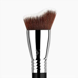 F83 Curved Kabuki™ Brush | Sigma Beauty