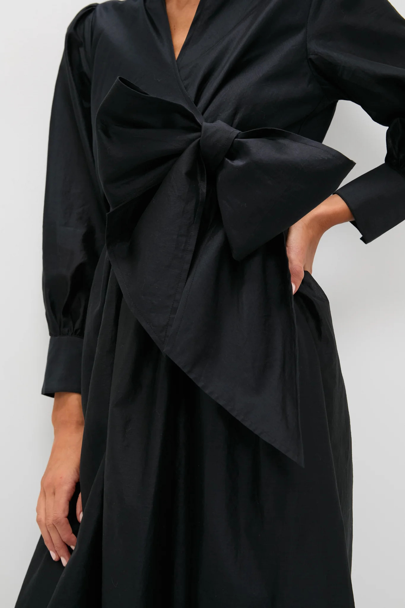 Black Tie Front Bow Bea Maxi Dress | Tuckernuck (US)