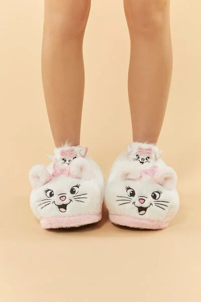 Disney Marie Plush House Slippers | Forever 21 | Forever 21 (US)