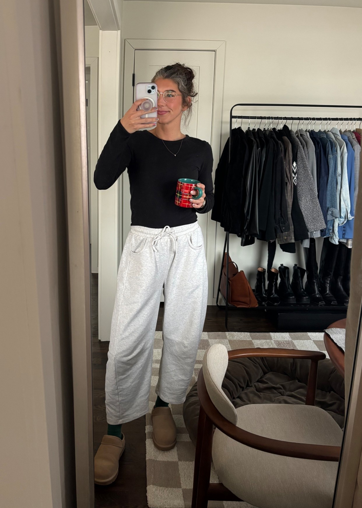 Lazy loungewear work from home Friday! Barrel sweatpants are Amazon and I have in many colors, my slippers are UGG and I can't even express how much the splurge was worth it💕 #uggslippers #houseslippers #slippers #fuzzyslippers #tulsaok #tulsa #tulsablogger #barrelsweatpants #cozyoutfit #winteroutfit #warmshoes #workfromhome #simpleoutfit

#LTKSeasonal #LTKootd #LTKdayinmylife