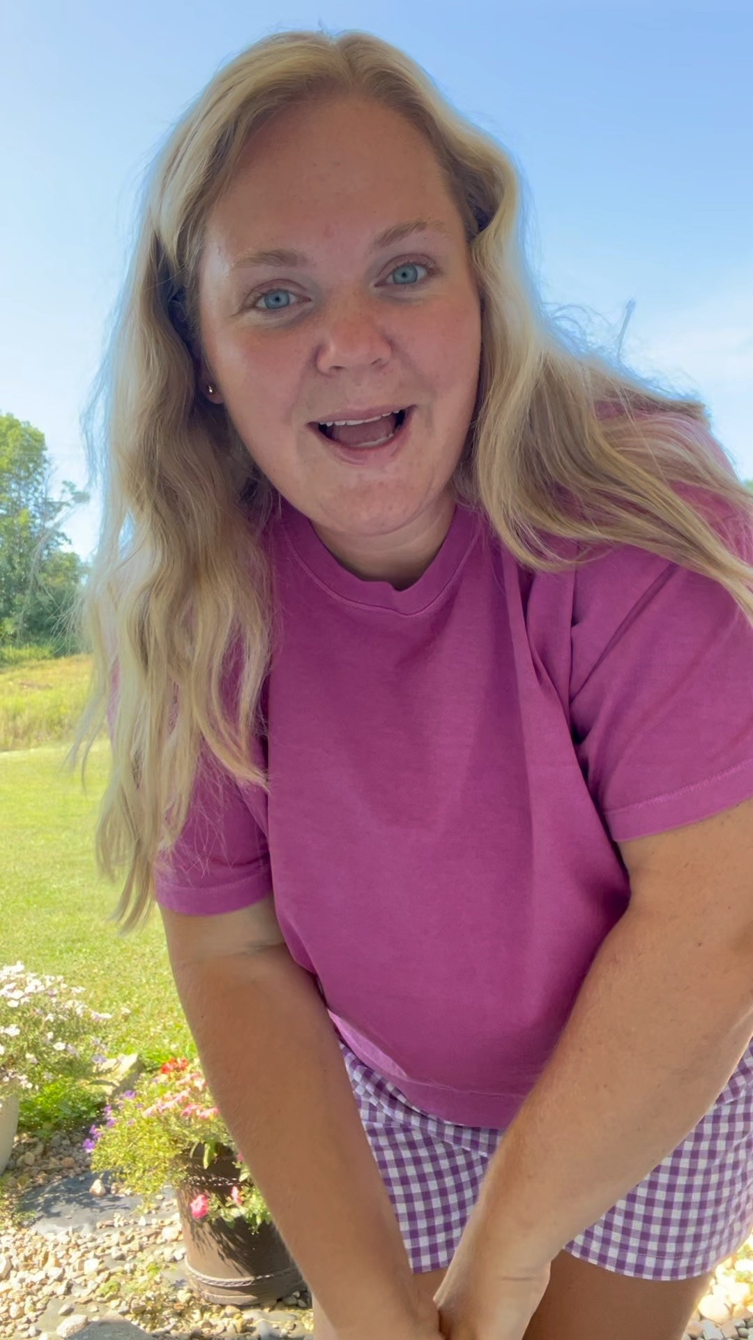 I only buy things i love and I’ll wear all the time and this outfit is one of those! 
T wearing and xl 
Shorts wearing an xxl
Shoes size 8 