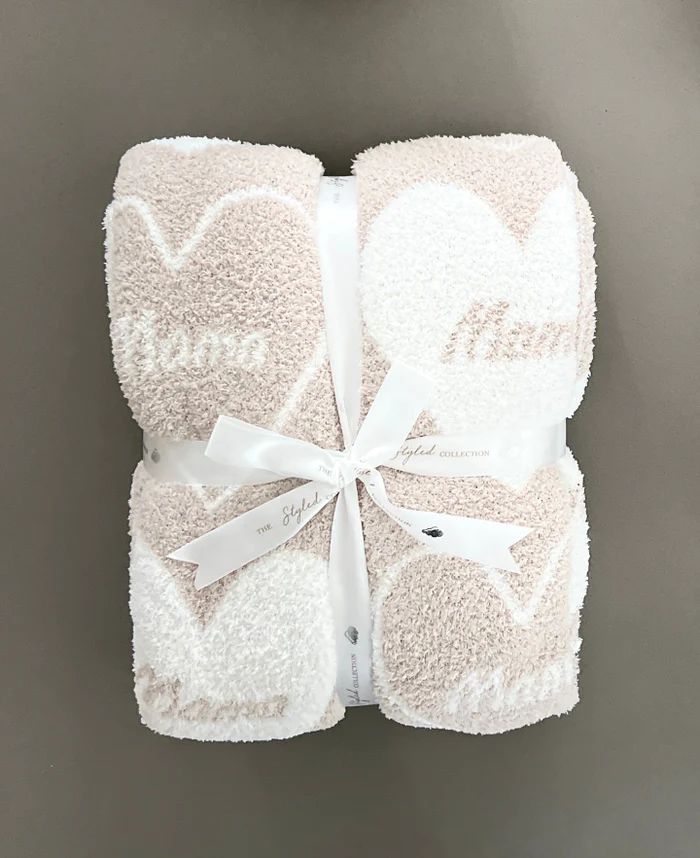 Mama Heart Two-Tone Buttery Blanket | The Styled Collection