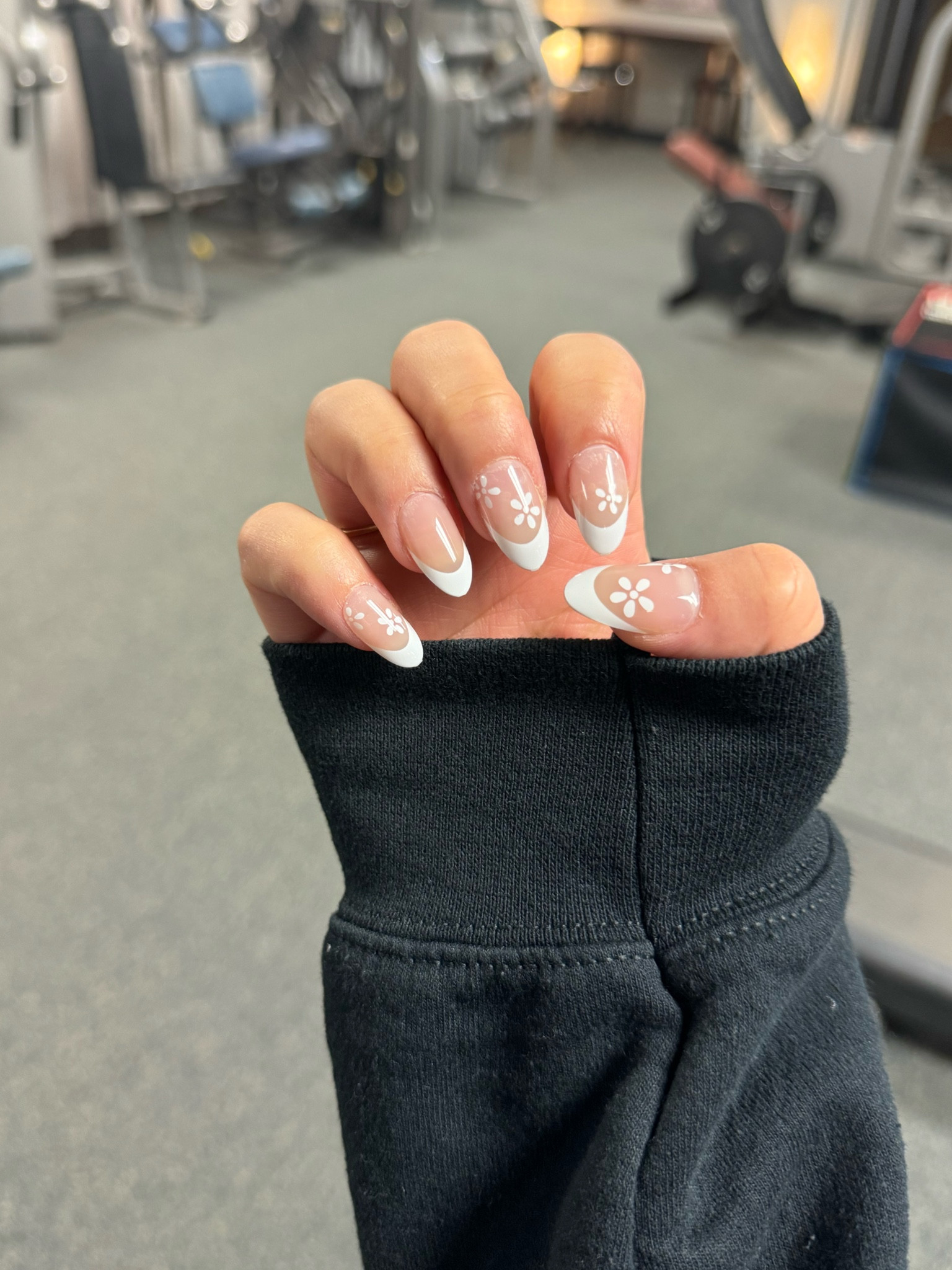 These press on’s were so easy 😭

#LTKxTarget #LTKfindsunder50 #LTKparties