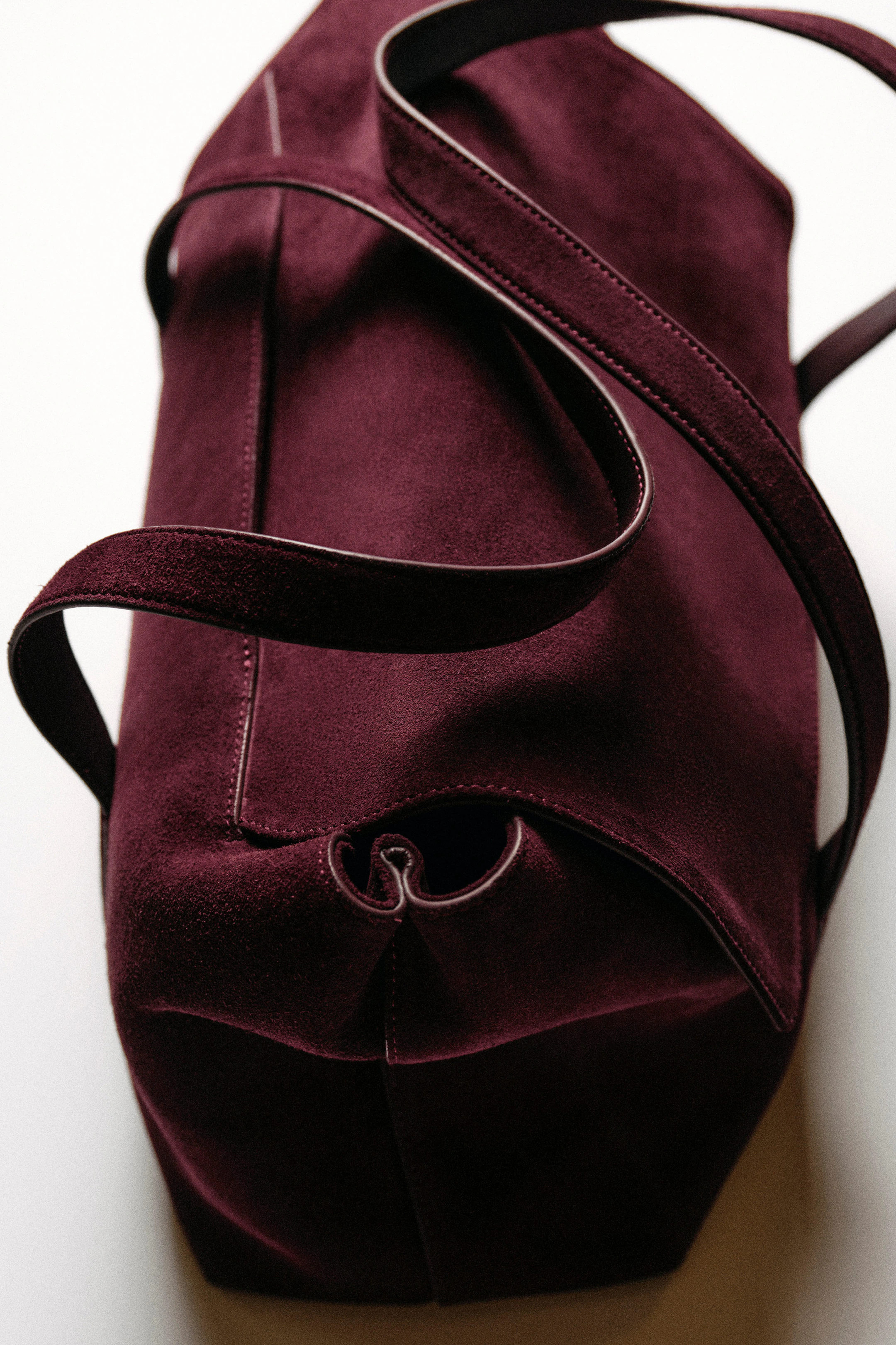 EASEL TOTE BAG - SUEDE - BORDEAUX | COS US | COS (US)