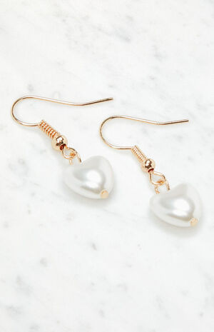 John Galt Pearl Heart Earrings | PacSun