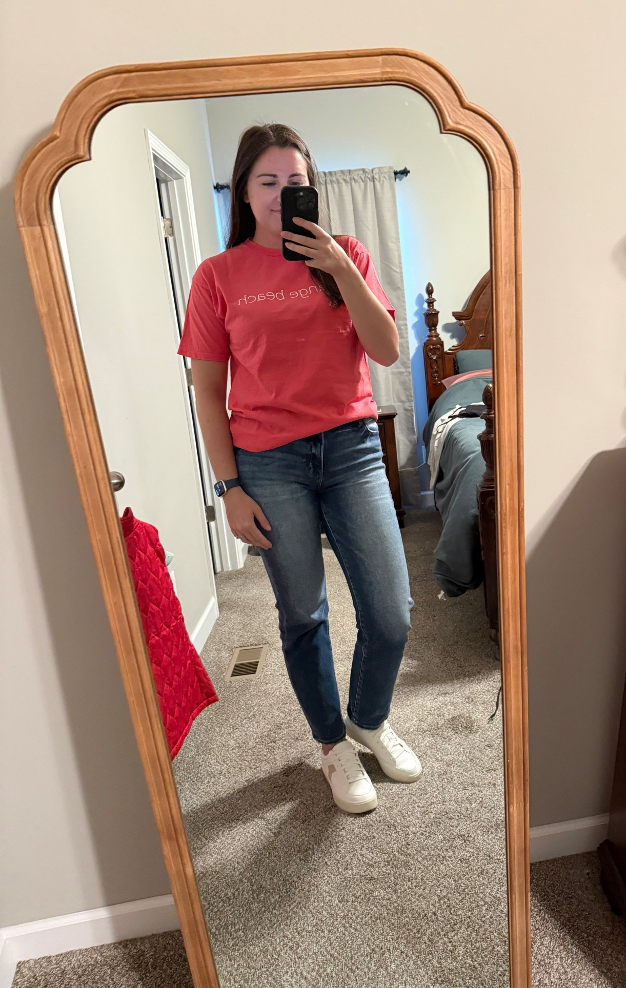 Did you really go on vacation if you didn't get a souvenir t-shirt?! 

Orange Beach, vacation, souvenir, Risen jeans, Dr. Scholls sneakers, white sneakers, casual outfit, ootd 

 
