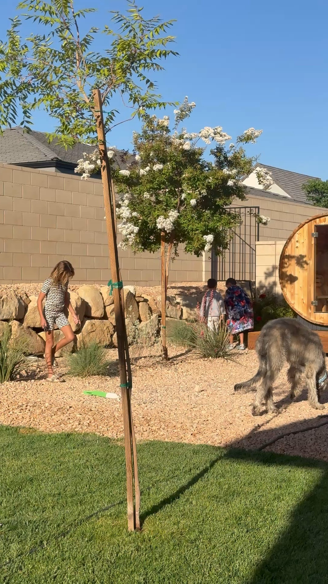 Desert mama hack, hide geodes in the yard and give the kiddos mini hammers to crack them open! ⛰︎ ོ ༄