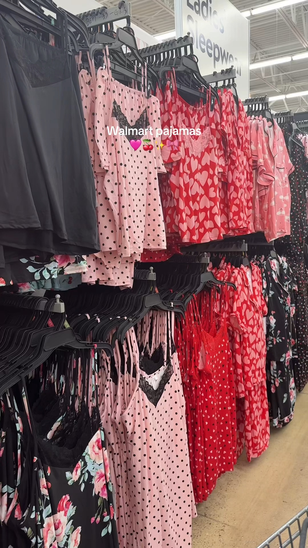 They always have the cutest sets ❤️✨ 