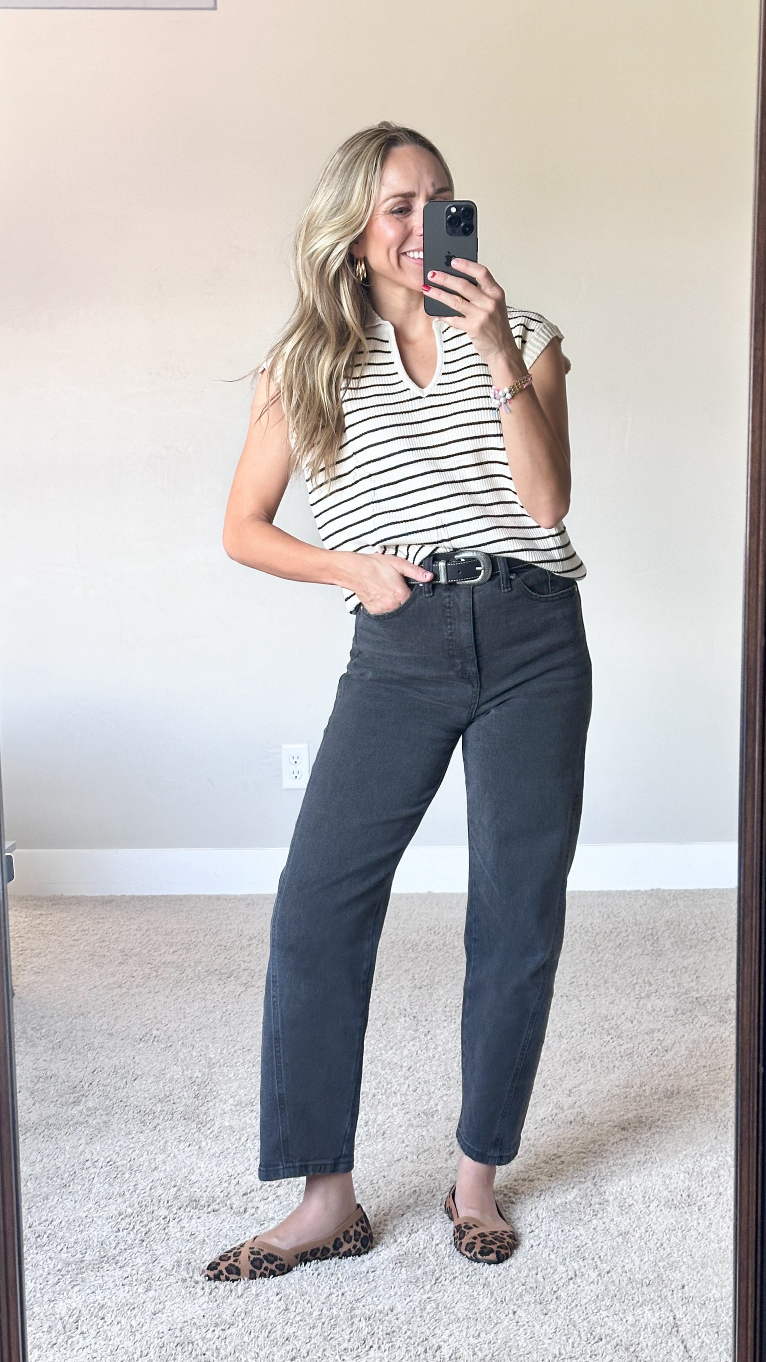 Love this fall outfit and everything is under $30!

Top: TTS 
Jeans: TTS
Shoes: TTS 

#LTKStyleTip #LTKFindsUnder50 #LTKSeasonal