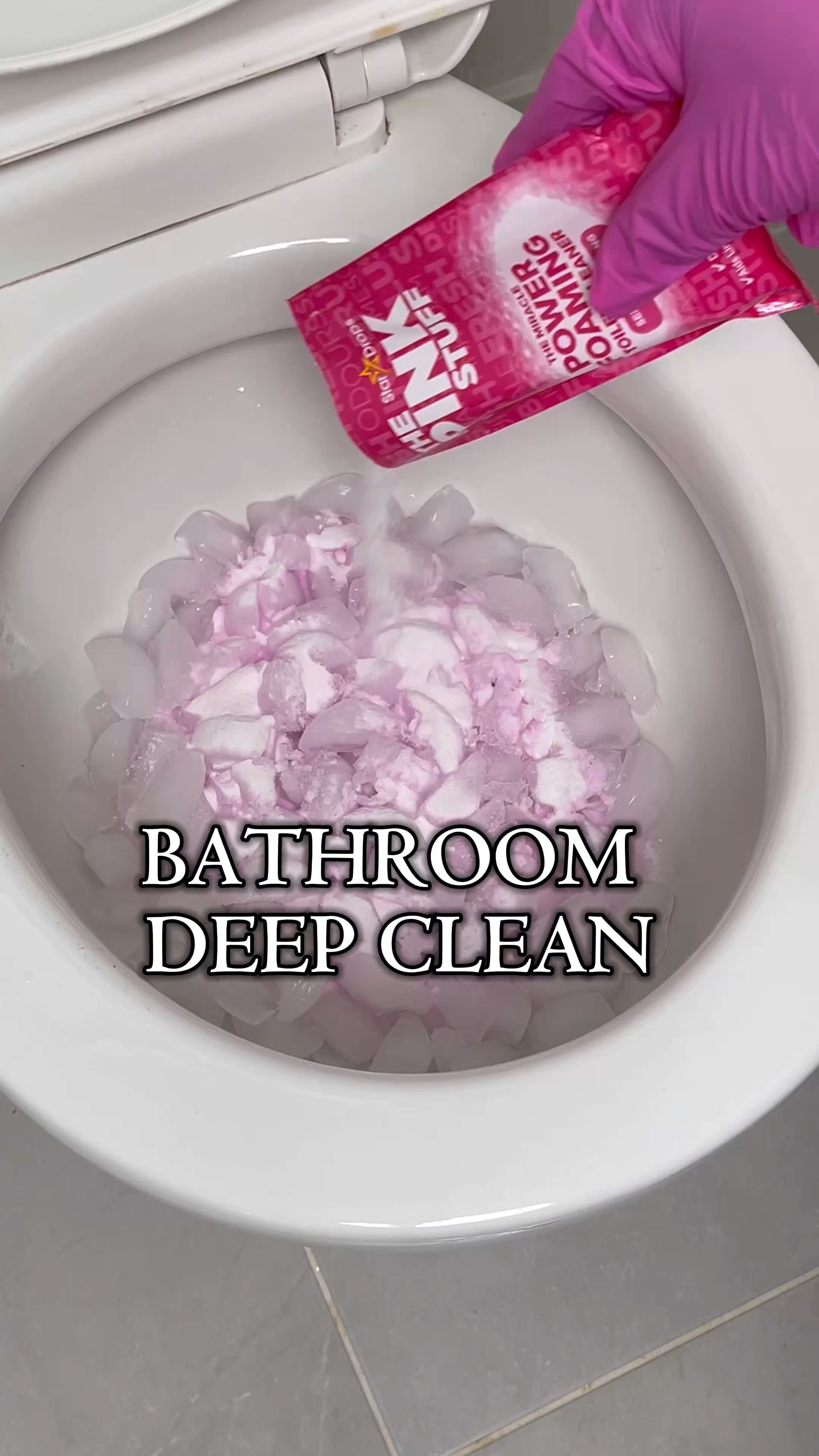 Let’s deep clean and decorate my daughter’s bathroom for spring! 

#cleantok #cleanwithme #cleaningmotivation #springcleaning #cleaninghacks #cleaningtips #bathroomdecor #springdecor #bathroomorganization 

#LTKSeasonal #LTKHome #LTKWatchNow
