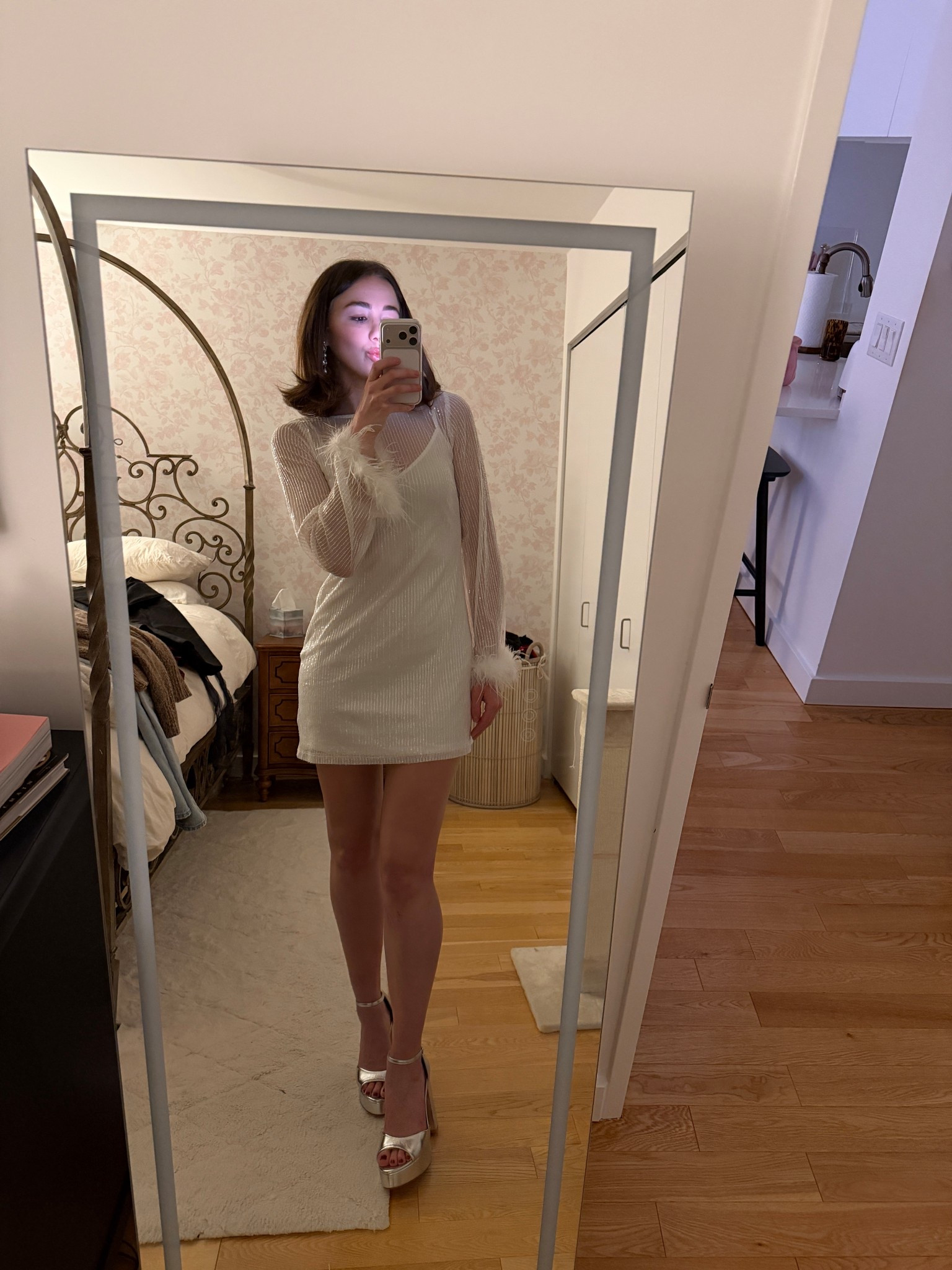 Cute dress for the holidays 🤍

#LTKHoliday #LTKootd #LTKU