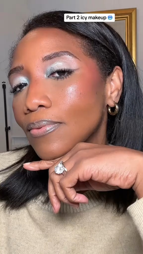 Icy winter makeup 

#LTKeurope #LTKstyletip #LTKbeauty