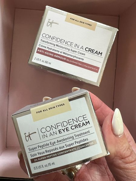 Great facial moisturizer, cream and eye cream by IT cosmetics!



#LTKOver40 #LTKxelfCosmetics #LTKBeauty