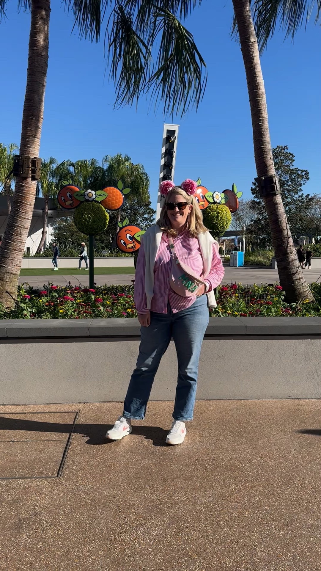A simple look great for everyday or the theme park!

#LTKSeasonal #LTKSaleAlert #LTKFindsUnder50