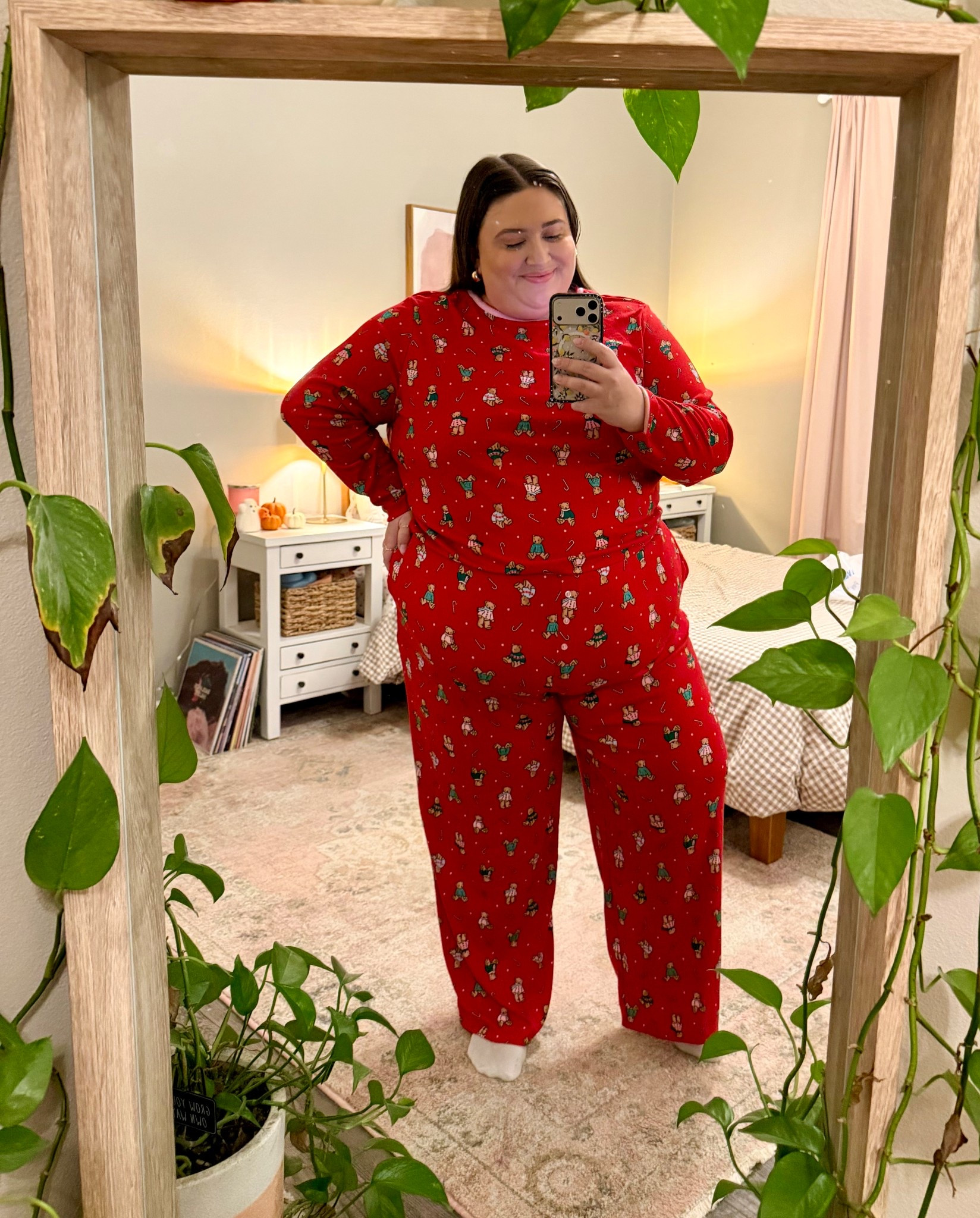 I loooove a red PJ set for the holidays and this one…has…TEDDY BEARS 🐻 🧸 im in love!!!!

#LTKHoliday #LTKGiftGuide #LTKPlusSize