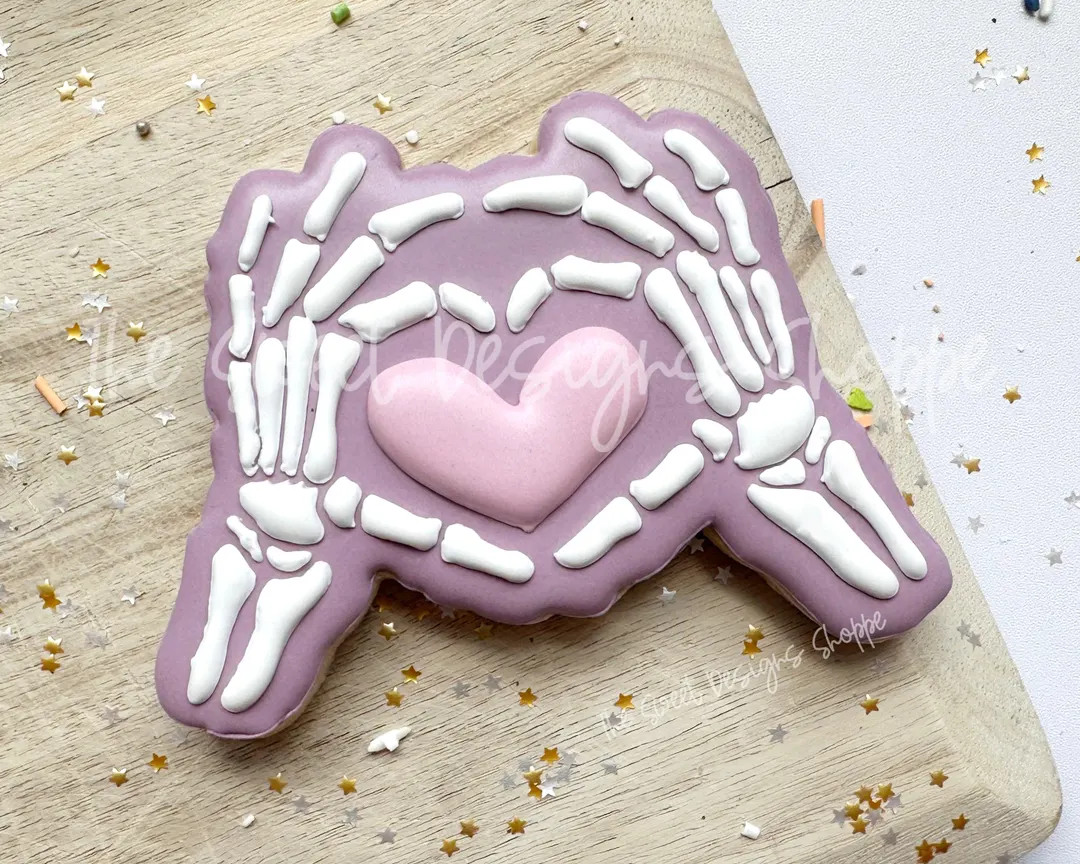 Skeleton Heart Hands - Cookie Cutter - ETSY - Etsy | Etsy (US)