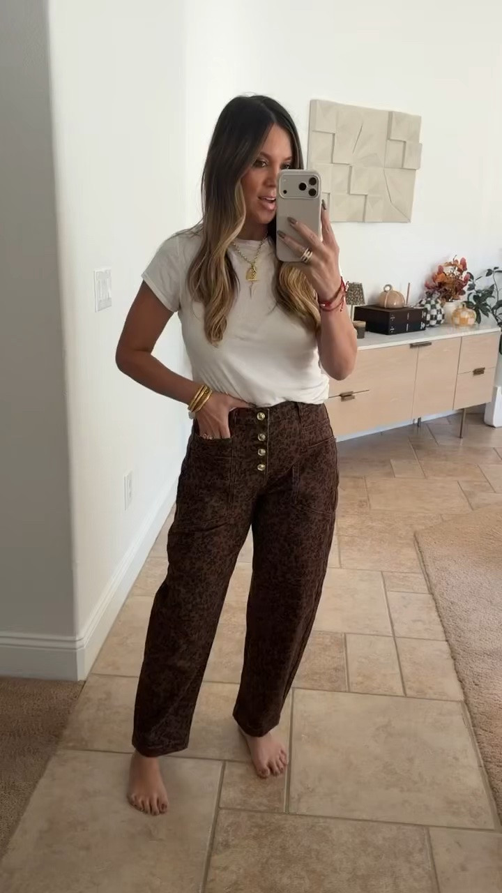 These are so cute for fall! 

Height: 5’6 
Weight: 140 pounds 
Top size: medium 
Pants size: medium, 6 or 28 

Fall fashion, women’s fashion, fall outfit, Trendy fashion, fall pants, leopard pants, chic outfit 

#LTKootd