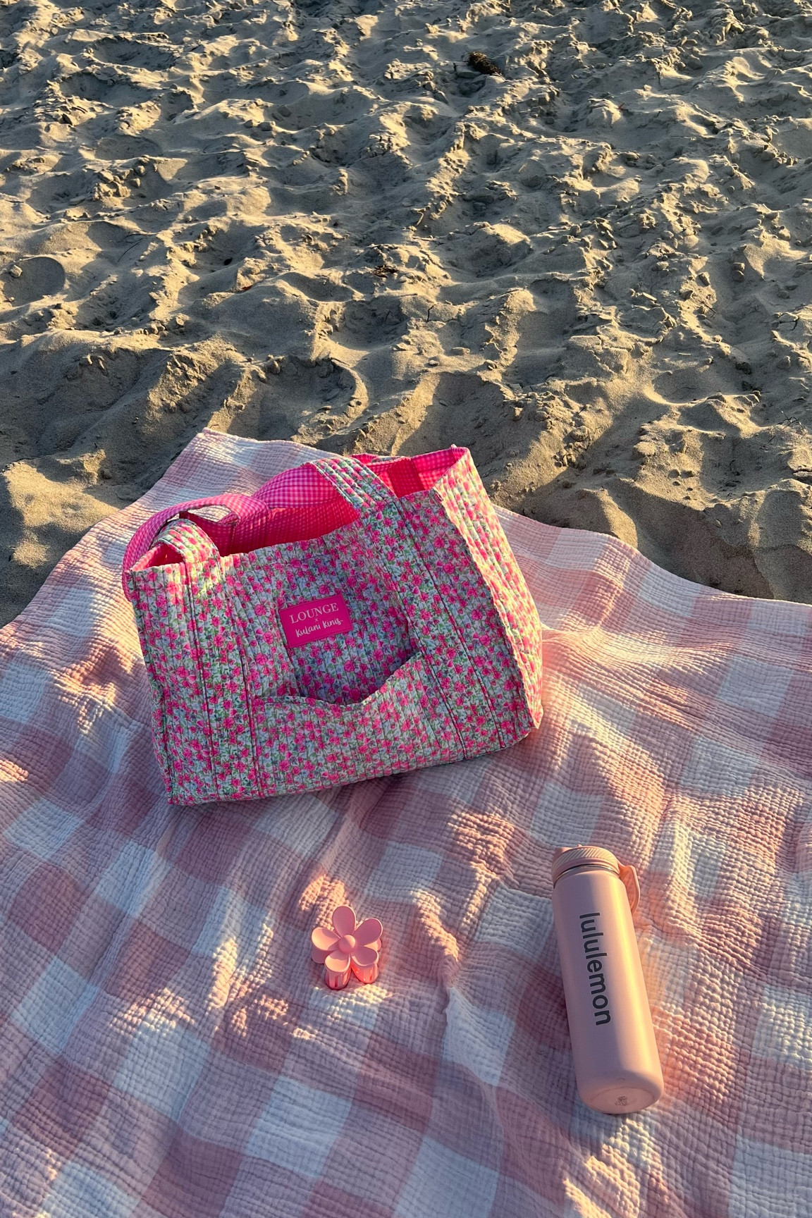 Beach day essentials 

#LTKSeasonal #LTKStyleTip #LTKHome