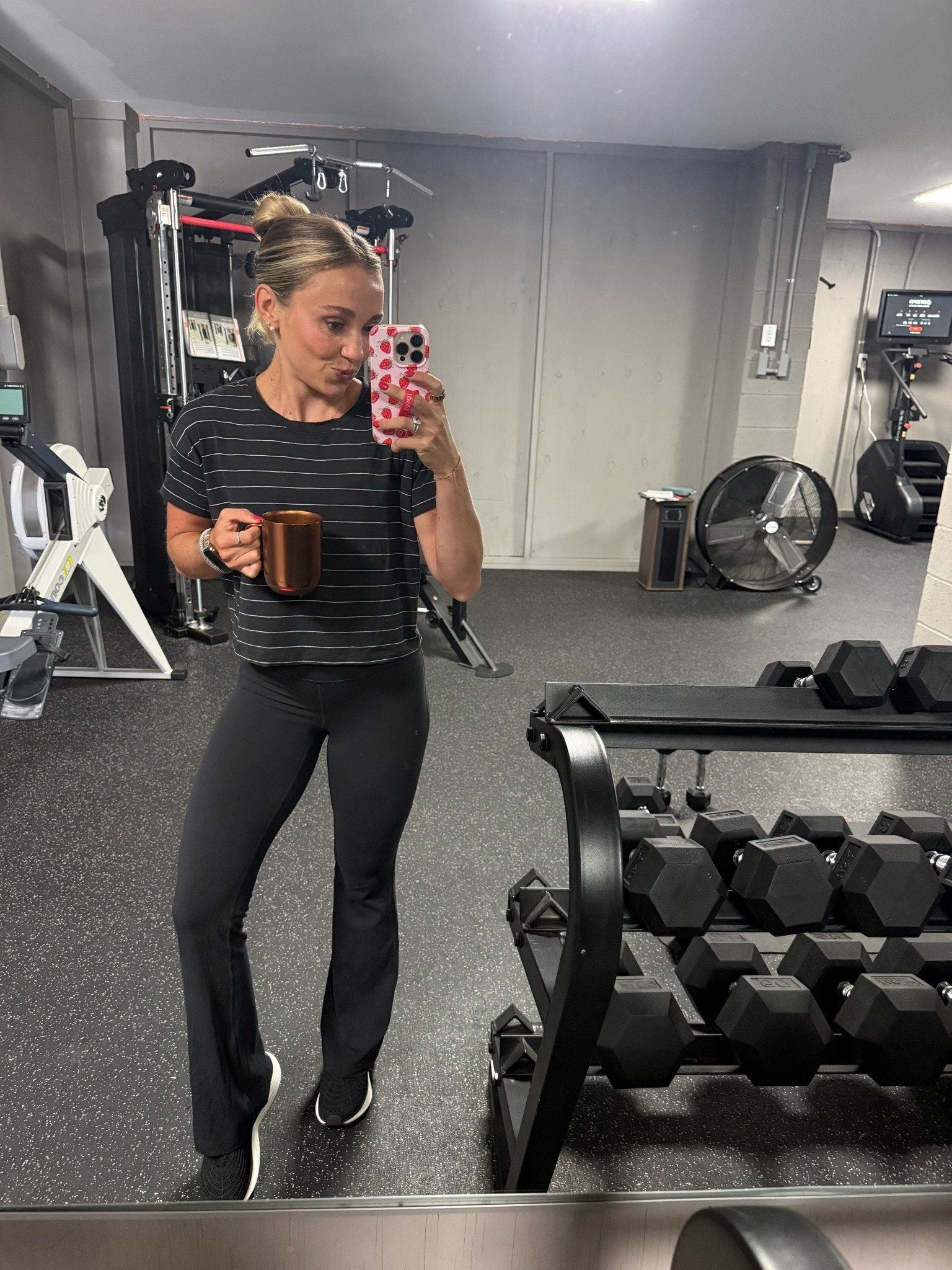 Crop T and these lulu flares. FAVES!!!

#LTKootd #LTKfitnessgoals #LTKActive