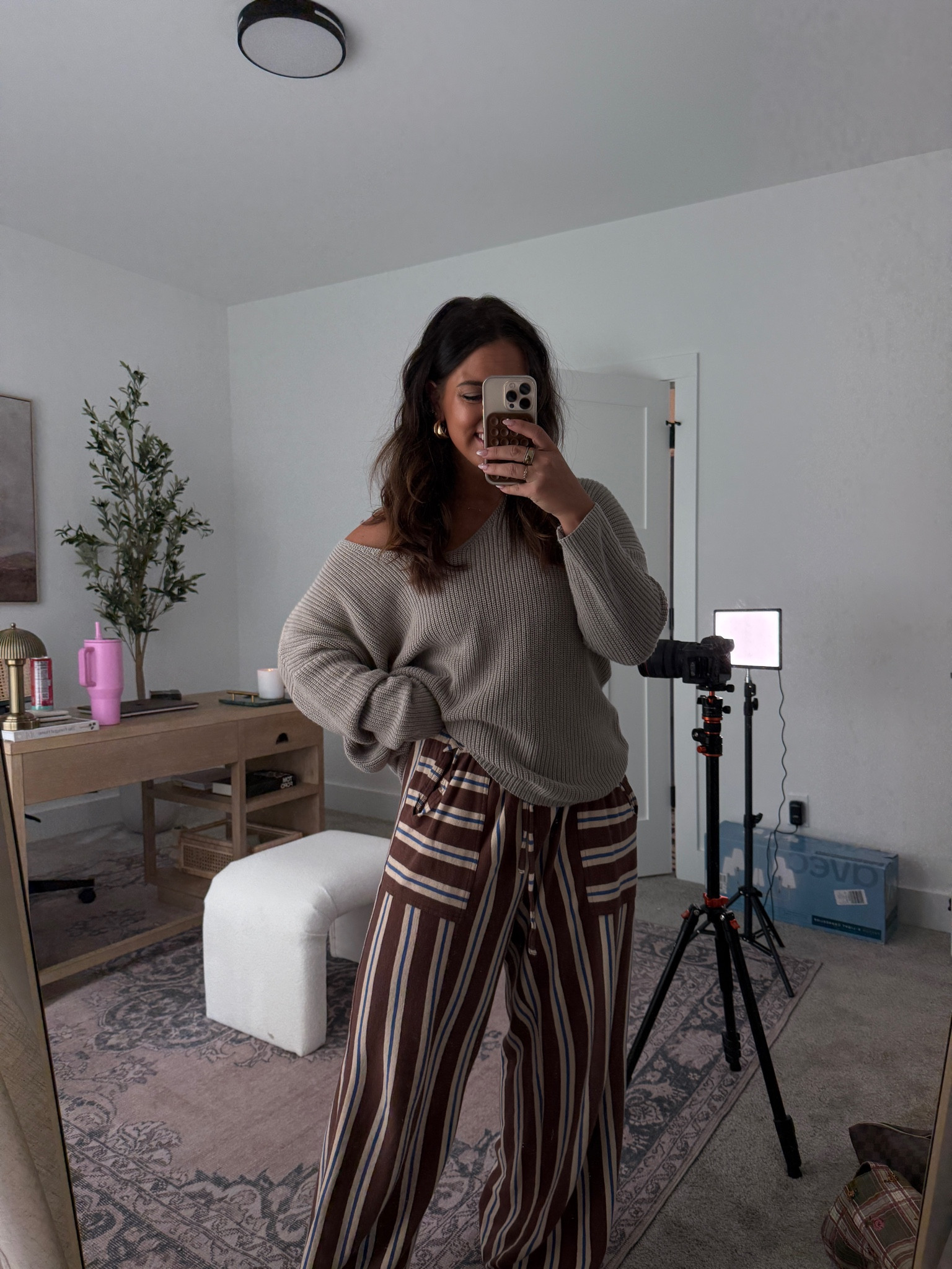 Comfy free people pants in size small!