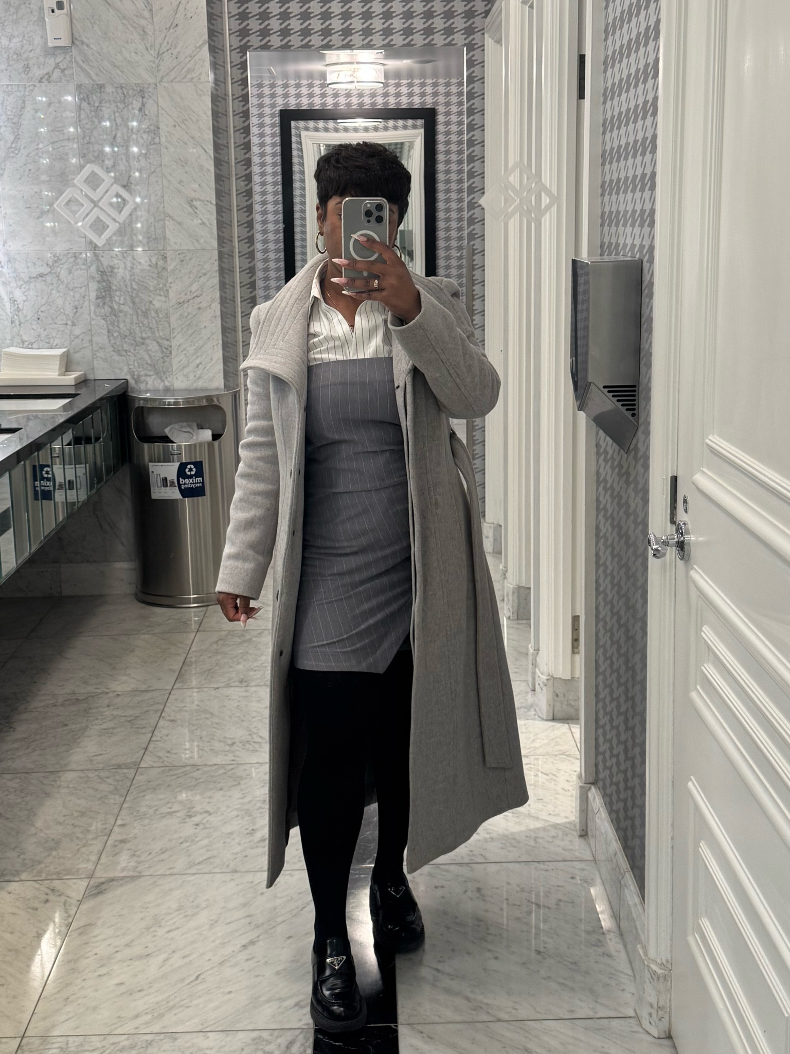 When your outfit matches the decor! This is my favorite everyday coat from Aritzia. The shade of grey is so versatile and the collar is fun to play around with when it’s actually cold  

#LTKSeasonal #LTKWorkwear