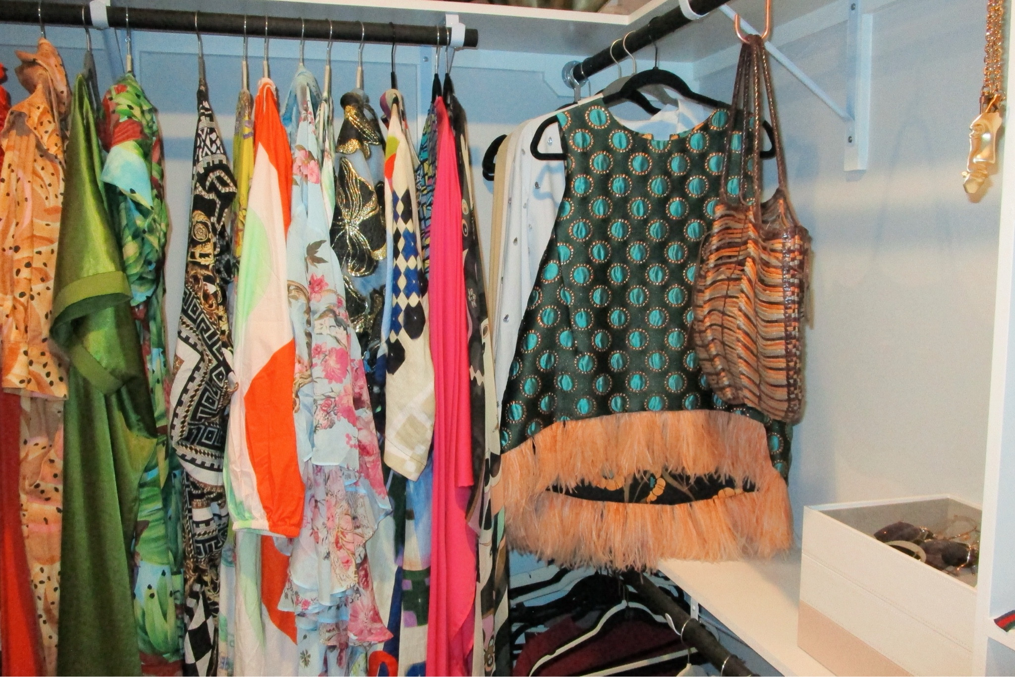 consigned handbags to score