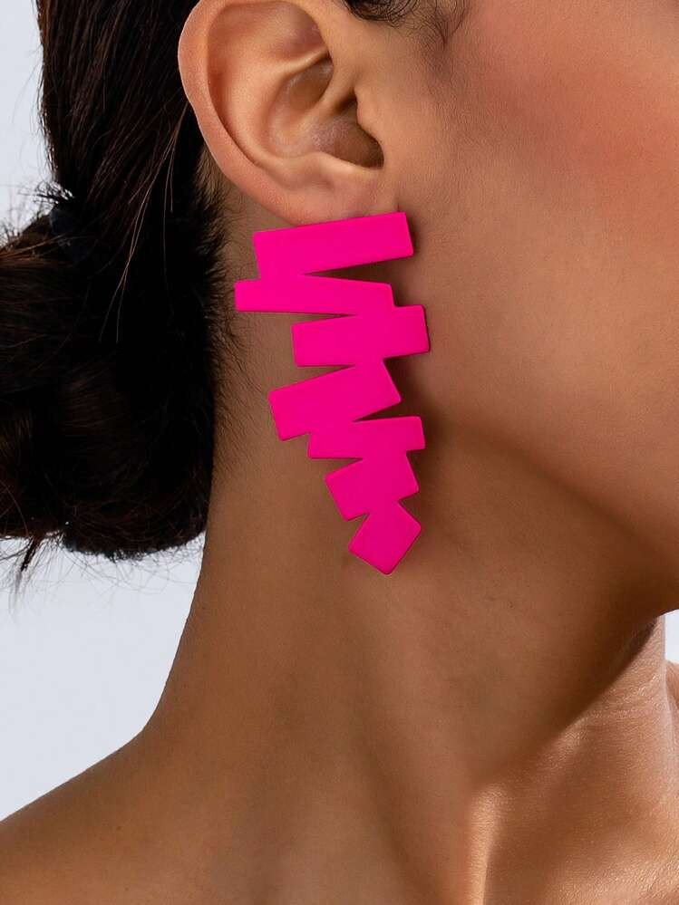 1 Pair Asymmetrical Geometric Design Retro Exaggerated Stud Earrings For Women | SHEIN