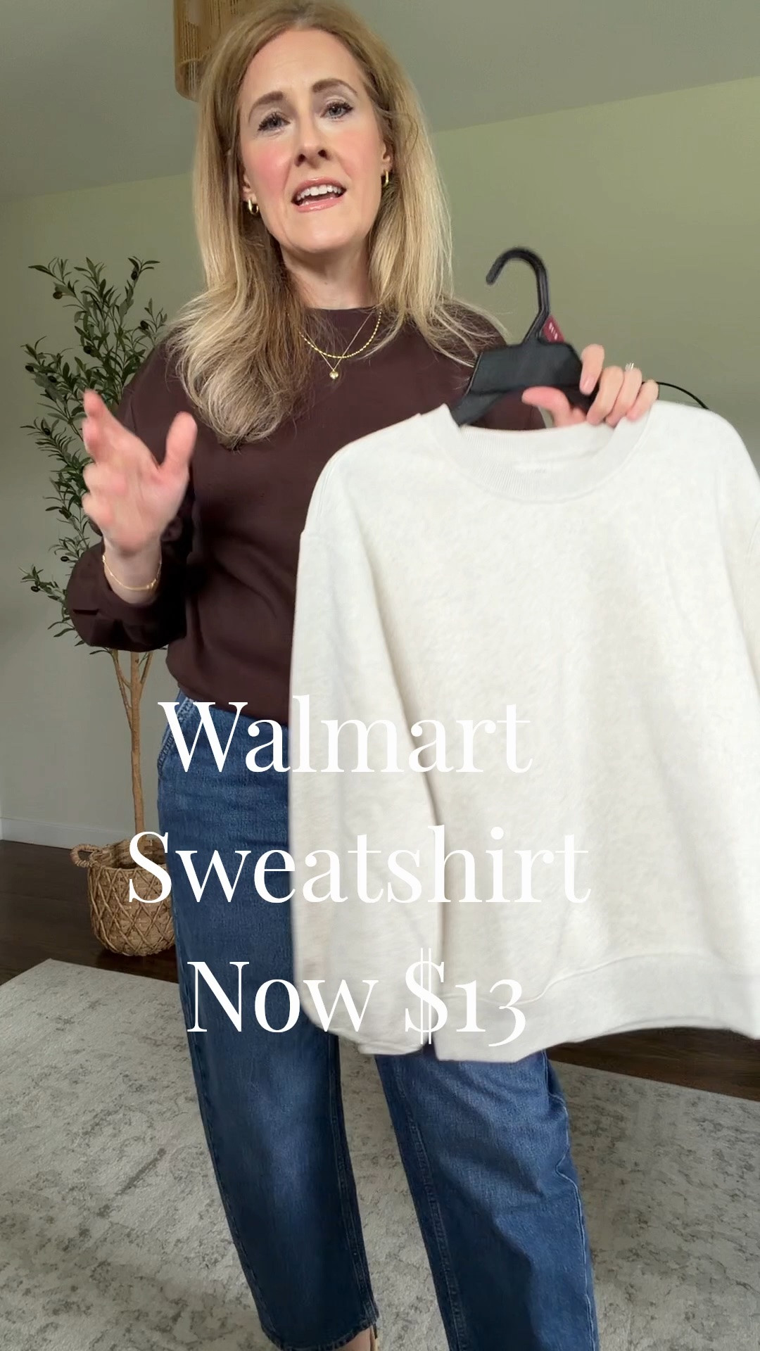 J.Crew inspired puff sleeve sweatshirt at Walmart is now just $13! Comes in several great colors. I own in both the small and medium and prefer the medium. #walmartfashion