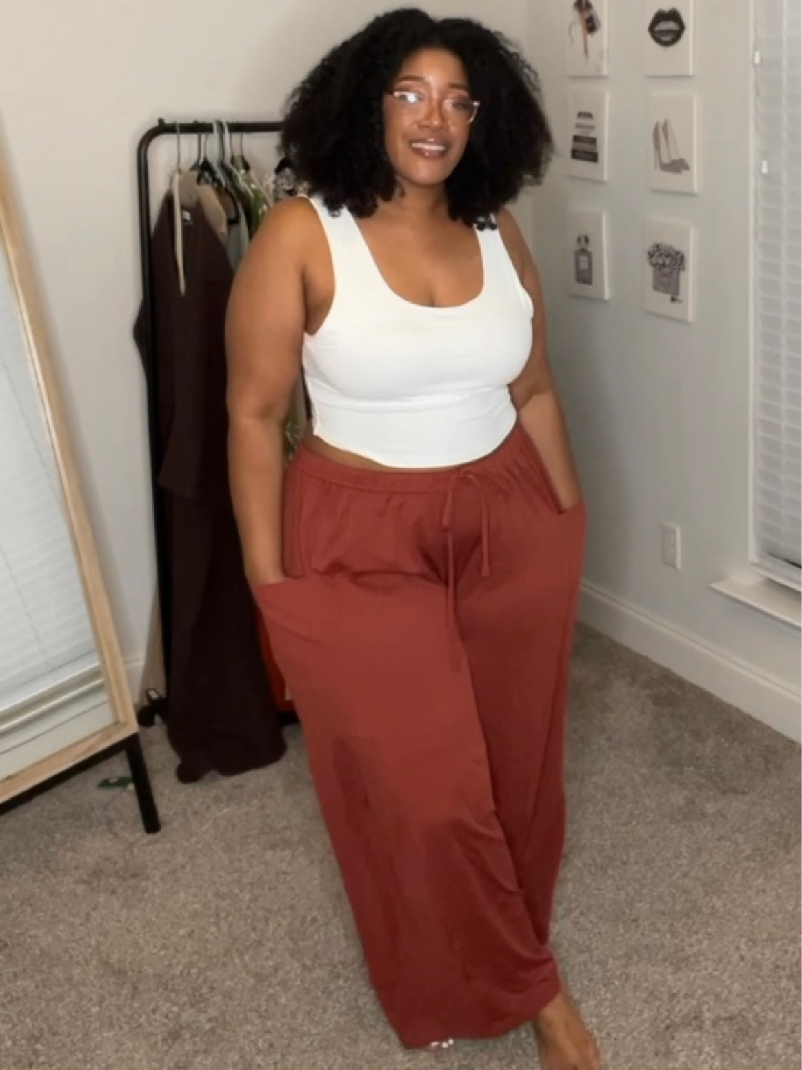 One of the most comfortable pair of pants you will own! #plussizefashion #halara #curvyfashion