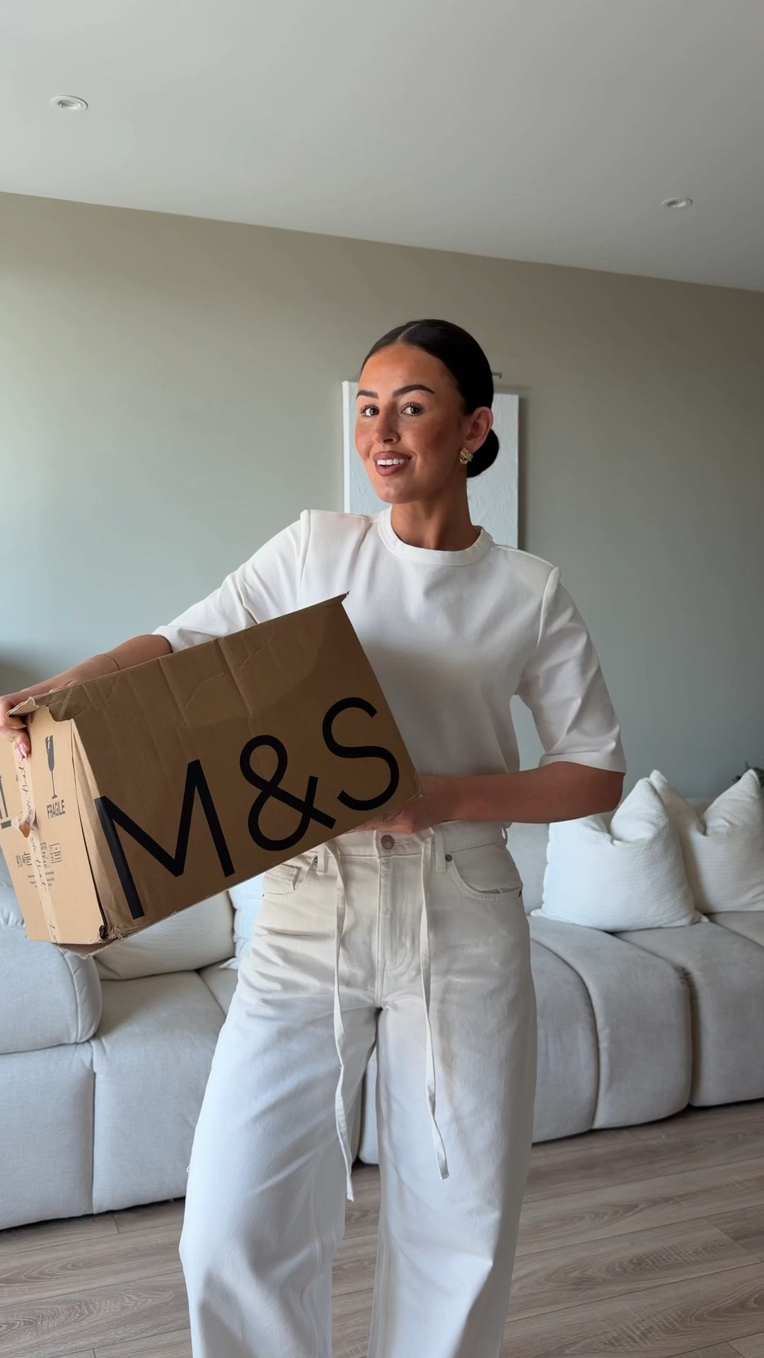 M&S haul - size info below:

T-shirt - size 10
Linen jacket - size S
Jeans - size 12R (size up)
Broderie beach set - size 10
Bikini - size 12

Marks and Spencer, M&S, white jeans, shoulder pad top, brown bikini, beachwear, summer co-ord, beach outfit

#LTKuk #LTKsummer #LTKswimwear