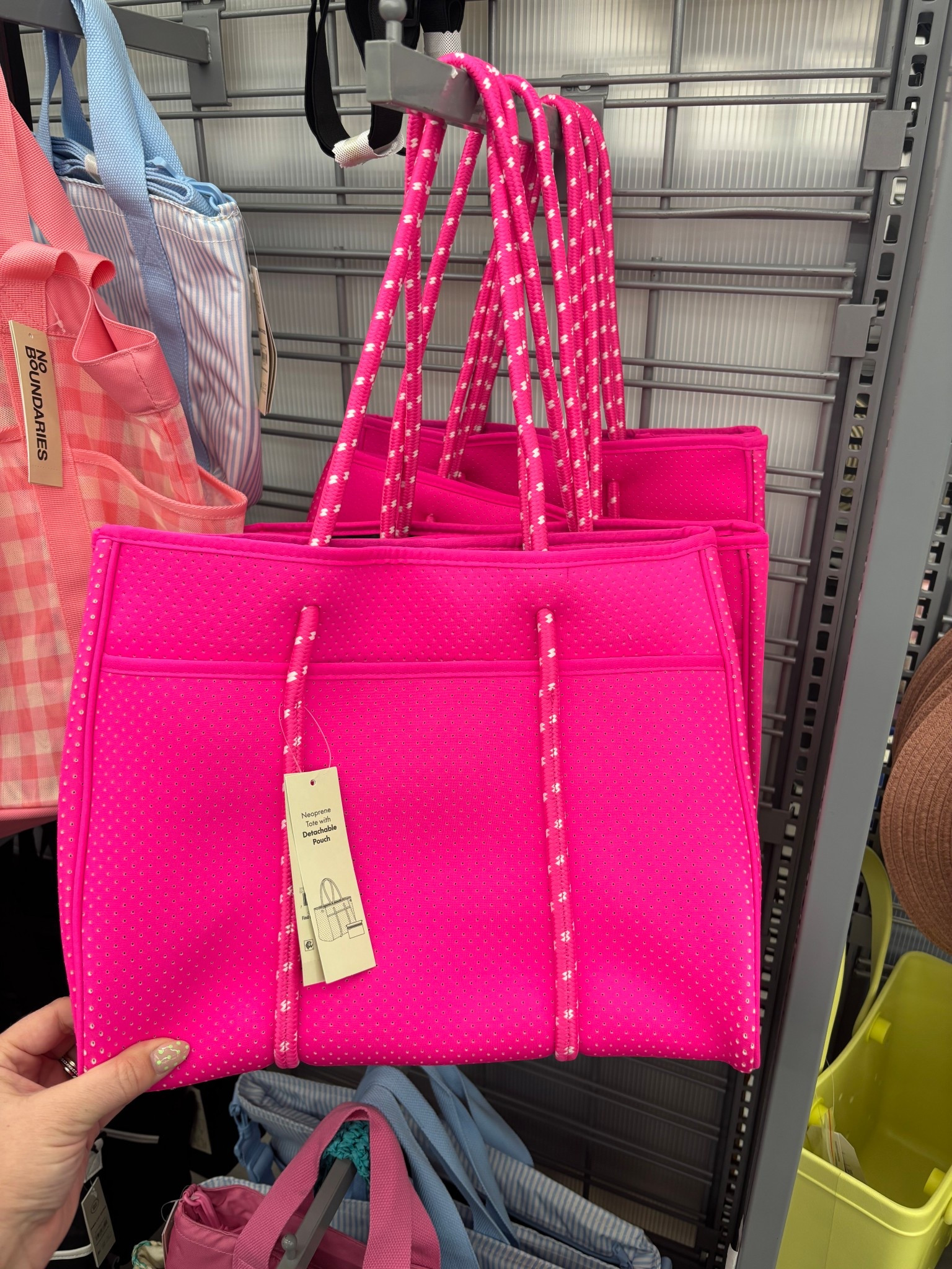 Tote bag with small zipper bag included- throw & go bag! Spring tote travel bag 

#LTKdayinmylife #LTKmomlife #LTKTravel