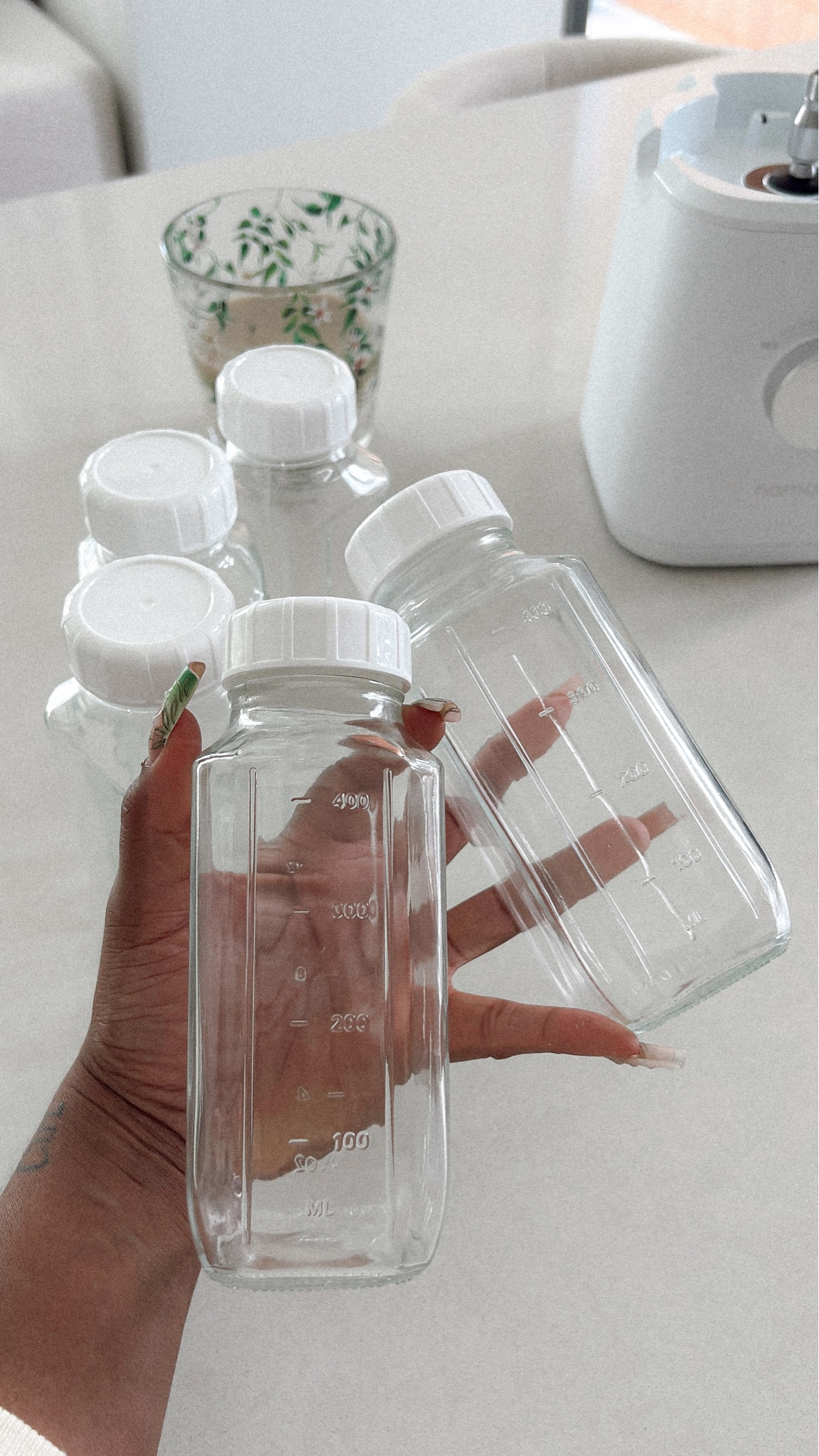 how cute are these amazon 16oz glass bottles!? i use them for my juices and the caps are SOLID. no leaking! love them ✨


#LTKhome