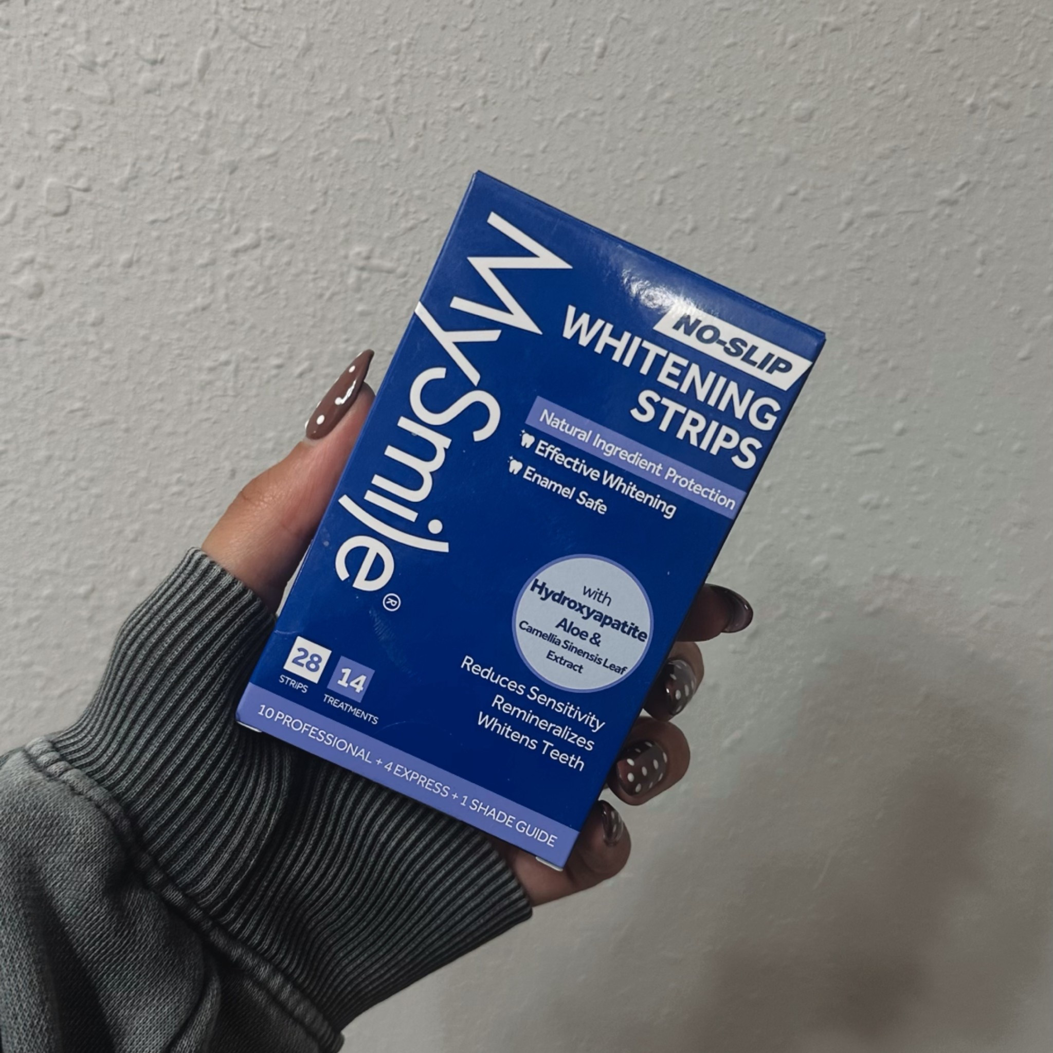 MYSMILE WHITENING STRIPS ✨
my favorite strips to use! no slip, easy, enamel safe, and reduces sensitivity :)

#LTKHome #LTKBeauty #LTKFindsUnder50