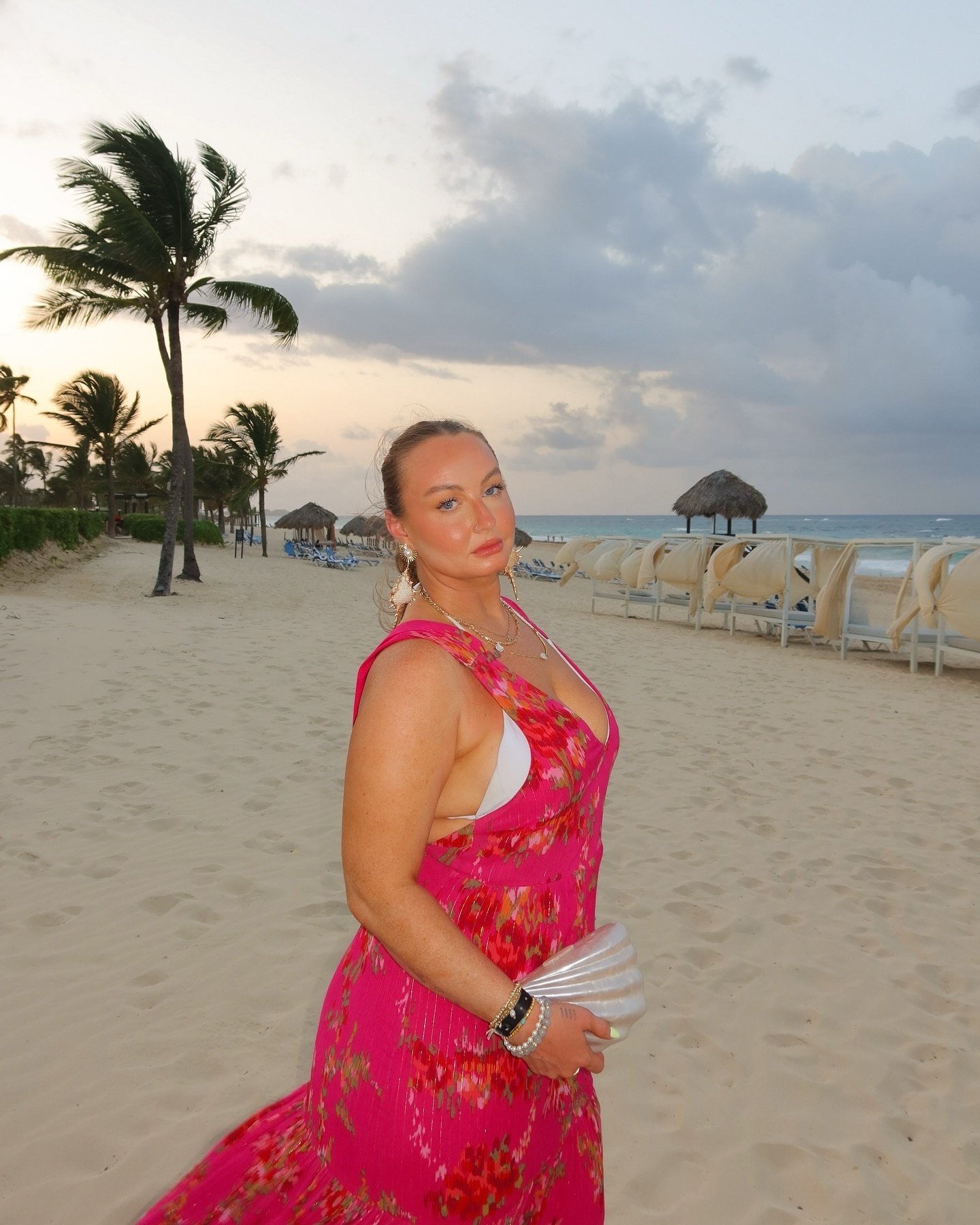 out of office 🌺🌺👙💕🌊✨🥝🏝️🐚 !!!