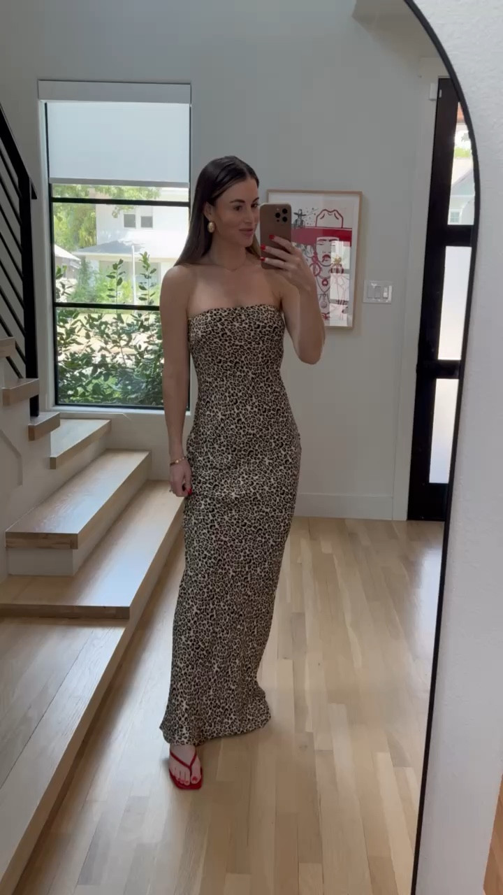 Leopard strapless dress from Anthropologie! 

Fall outfit 
Fall dress 
Fall style
Red heels 

#LTKSeasonal #LTKShoeCrush #LTKStyleTip