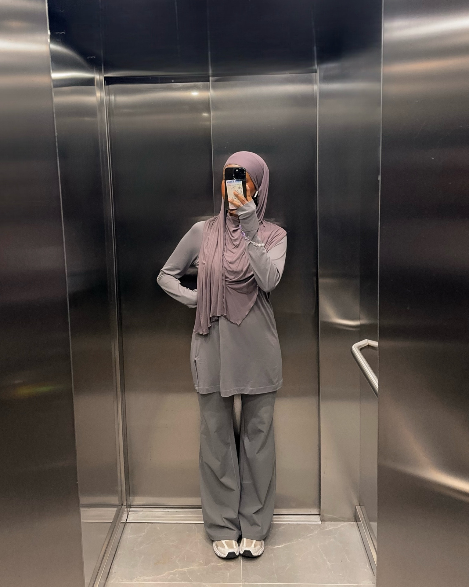 modest gym wear 🎧

outfit inspo, autumn, hijabi