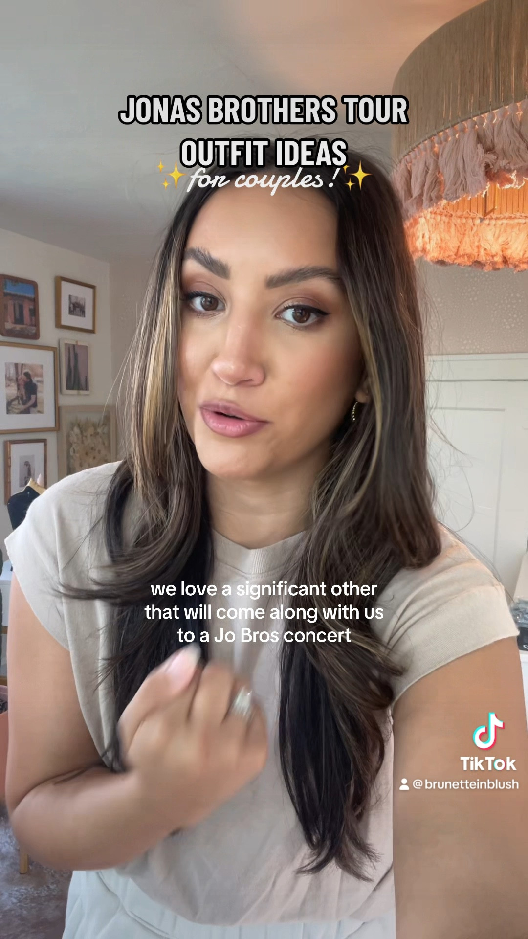 Jonas brothers concert outfits FOR COUPLES!!


#concertoutfits #concerttees #reddress #sequinoutfits #leatherpants #cargopants #jonasbrothers