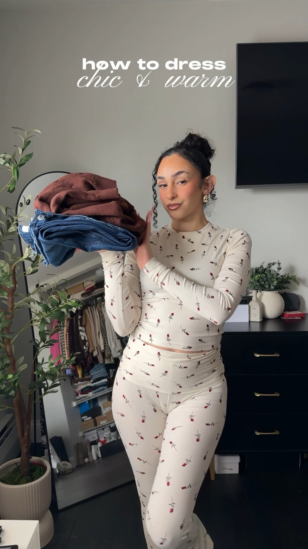 Need inspo on how to dress warm but still look chic this winter ? I got you ! Pair a good dark denim with a cardigan and faux fur coat for a chic look 

#LTKootd #LTKgrwm #LTKSeasonal