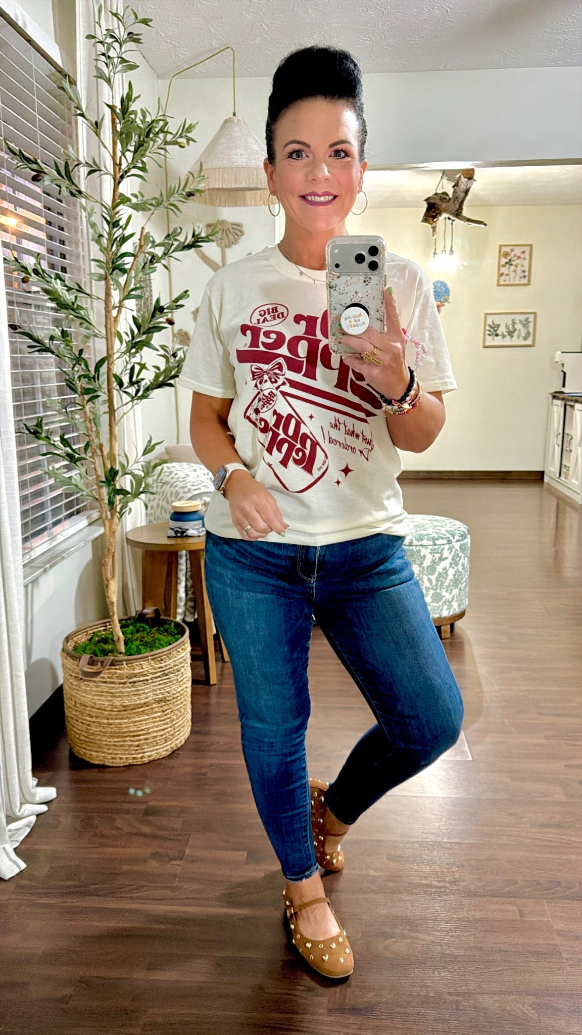 Dr Pepper Women's Graphic Tee with Short Sleeves
Size Small TTS 

AE Dream Super High-Waisted Jegging
Size 6 TTS @American Eagle Outfitters 

Time and Tru Women's Studded Mary Jane Flats


#LTKOver40 #LTKootd #LTKPetite
