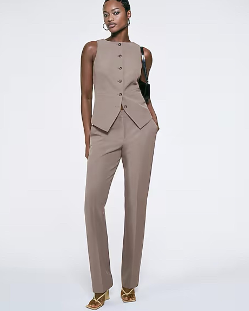 Built to work. Made to last.
Limited-time savings on EXPRESS workwear trousers—because forever is our standard.

#Express #WorkwearEssentials #BuiltToLast #ForeverExpress #WorkdayStyle #ModernProfessional #LimitedTimeSale

#LTKWorkwear #LTKSaleAlert #LTKOver40