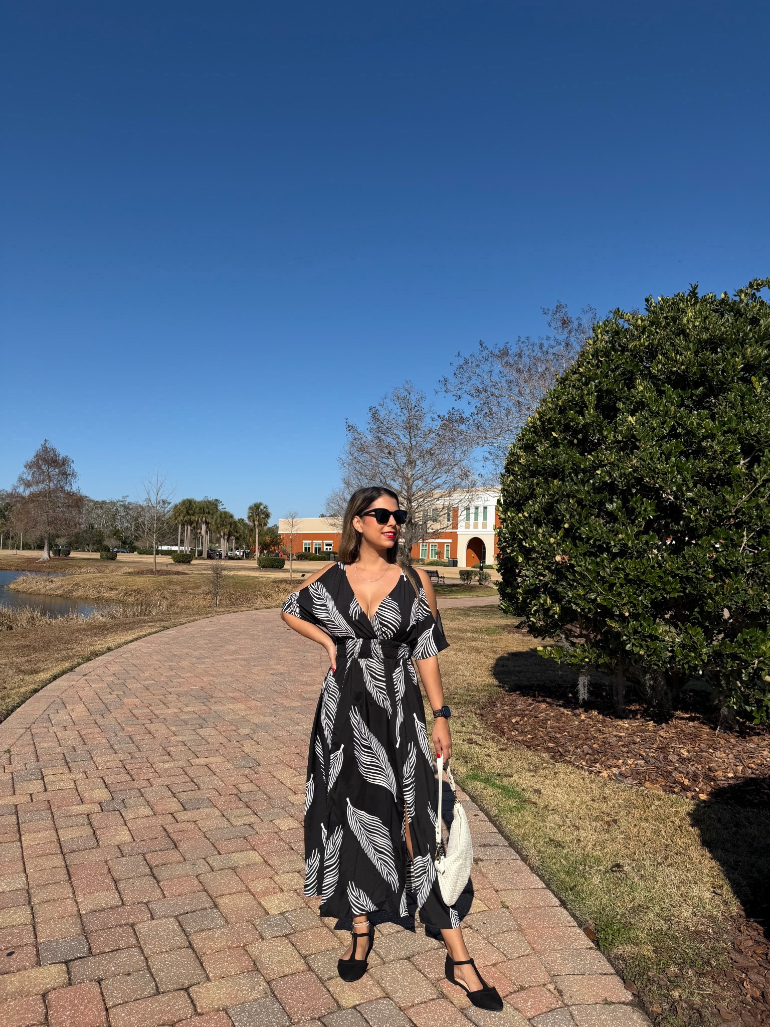  Summer Vacation Beach Dress Hawaiian Maxi Dresses Tropical Cold Shoulder Sundress

#LTKootd #LTKSaleAlert