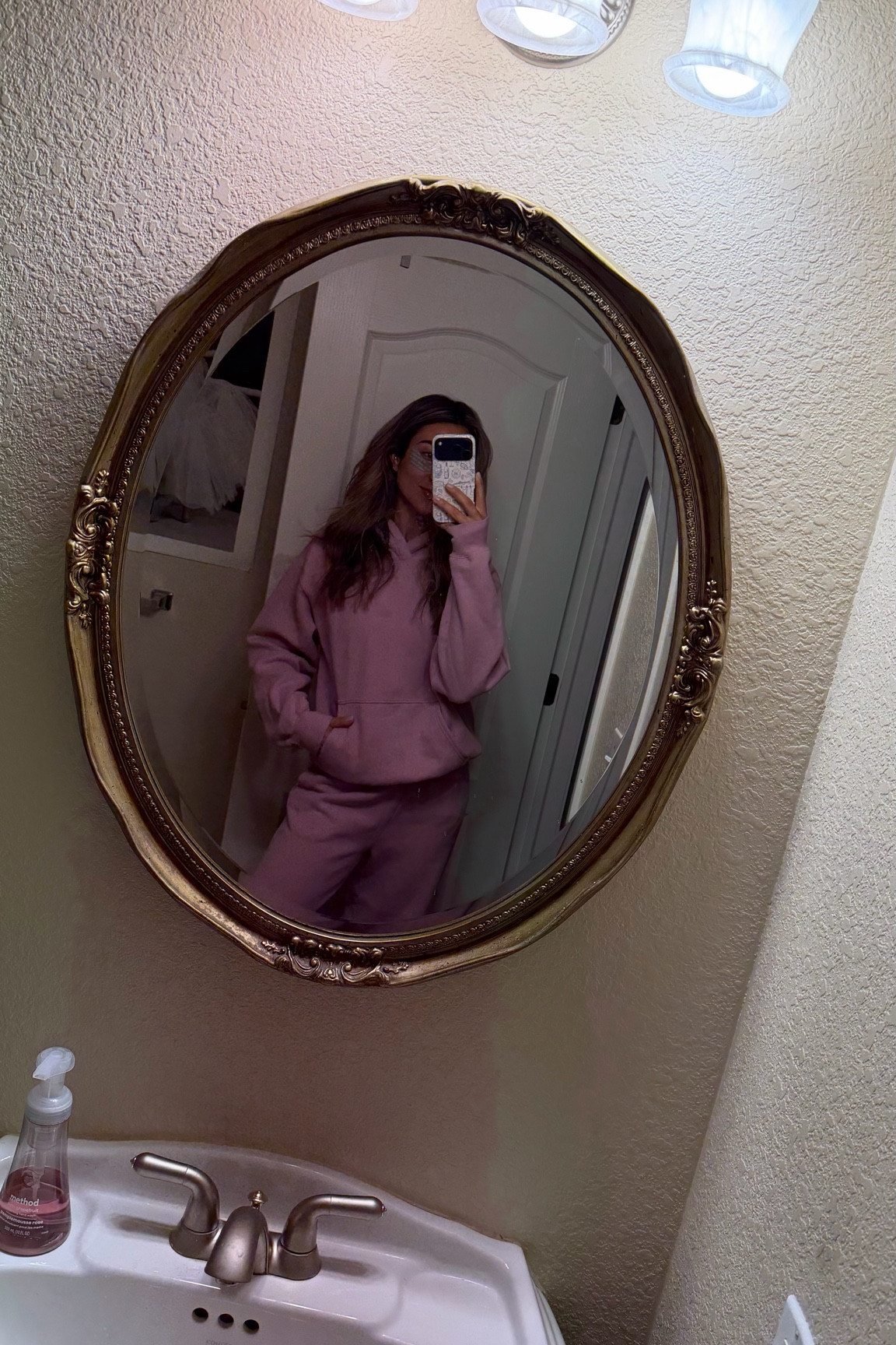 Aritzia sweatfleece = 20/10 