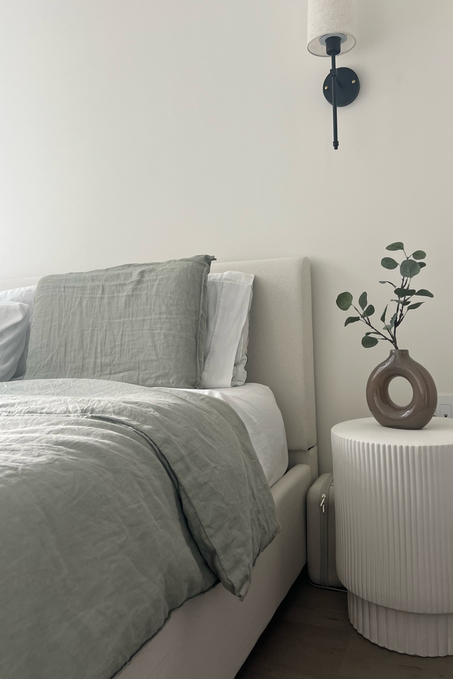 My favorite duvet cover and vase are on sale right now at H&M home! And my juted side table is on sale at West Elm! 🤎

#LTKHome #LTKFindsUnder100 #LTKSaleAlert