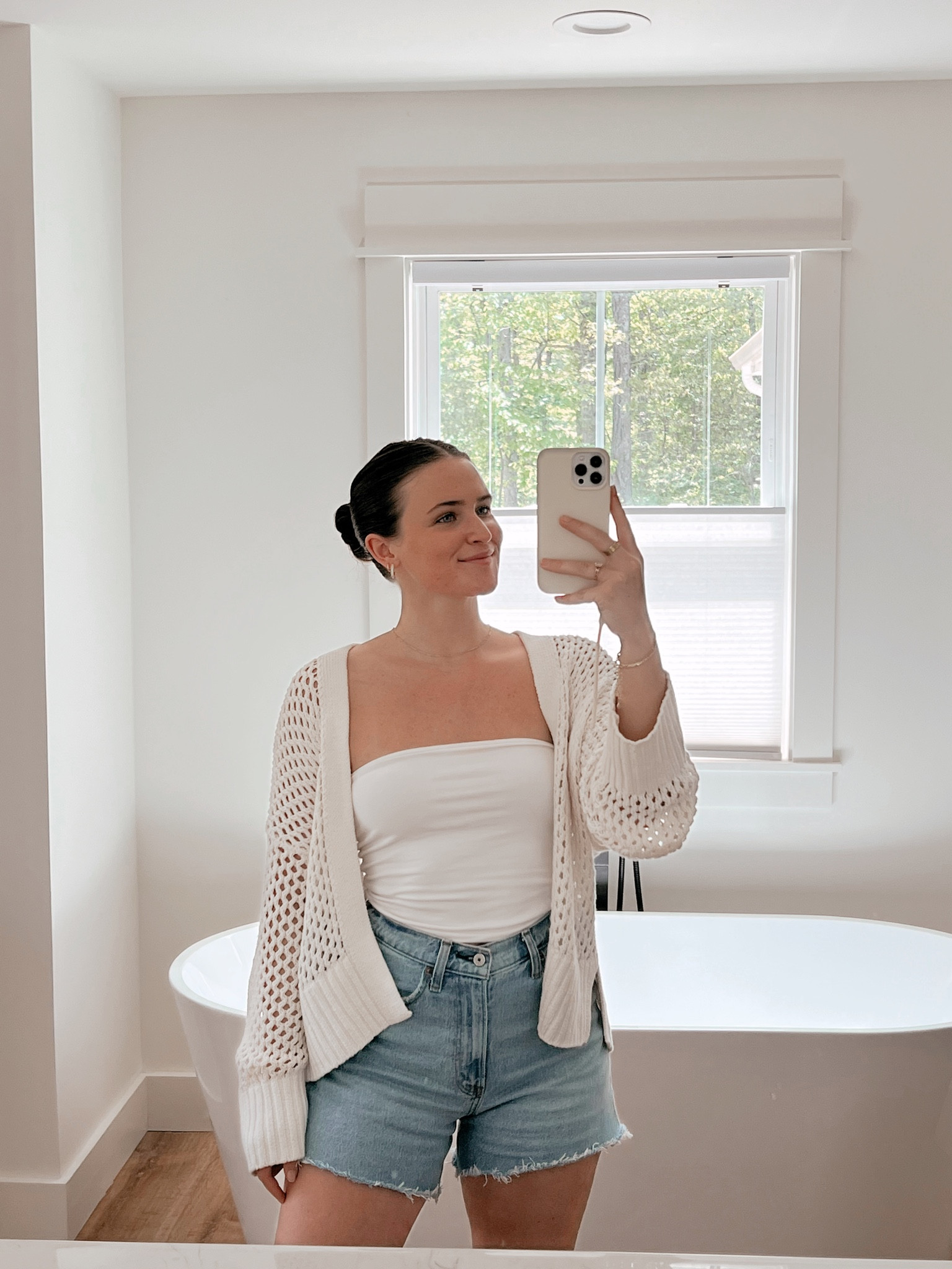 spring uniform! denim shorts, cute tank and this cute knit cardigan! Abercrombie pieces are 15% OFF right now! 

shorts - 26
cardigan - S

 #abercrombie #denimshorts #springstyle 