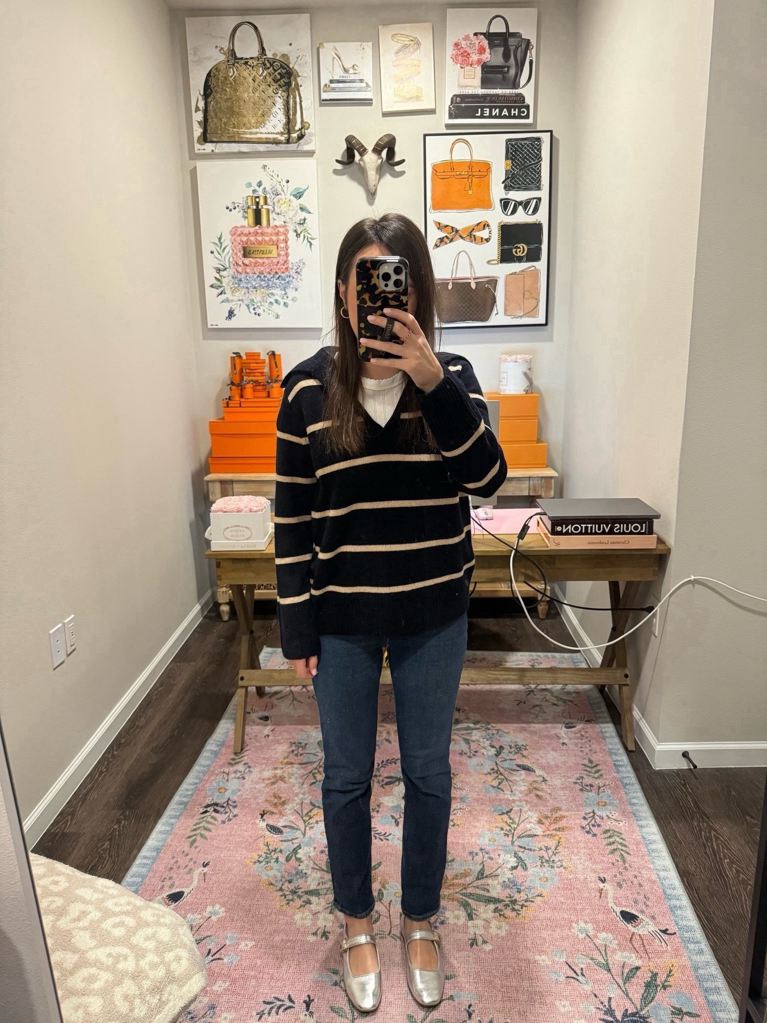 Vince sweater (xs), agolde jeans (25)



#LTKSeasonal #LTKFindsUnder100 #LTKStyleTip