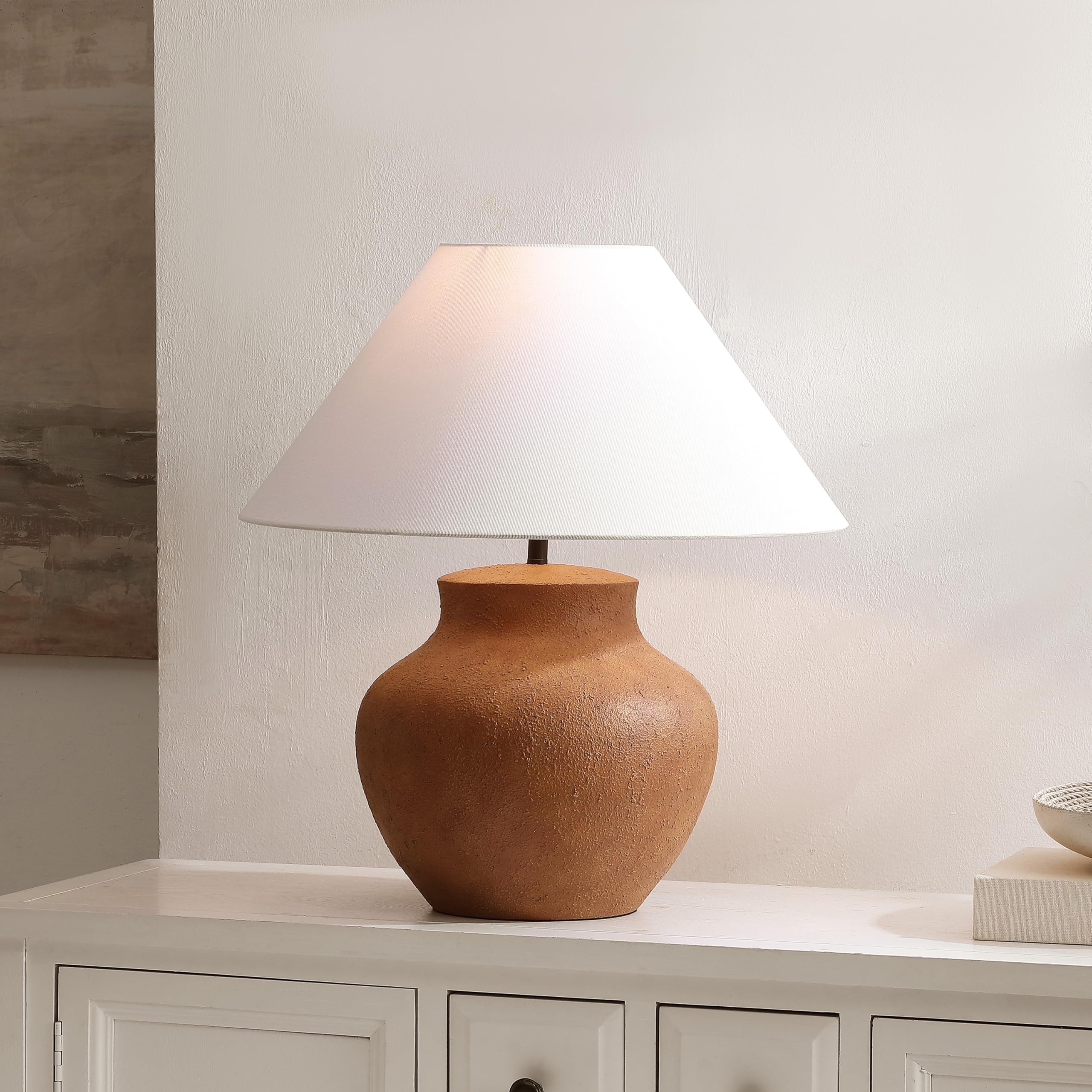 SAFAVIEH Lighting Collection - Clay Brown Resin Table Lamp, 22" Decorative Accent Light with Fabr... | Amazon (US)