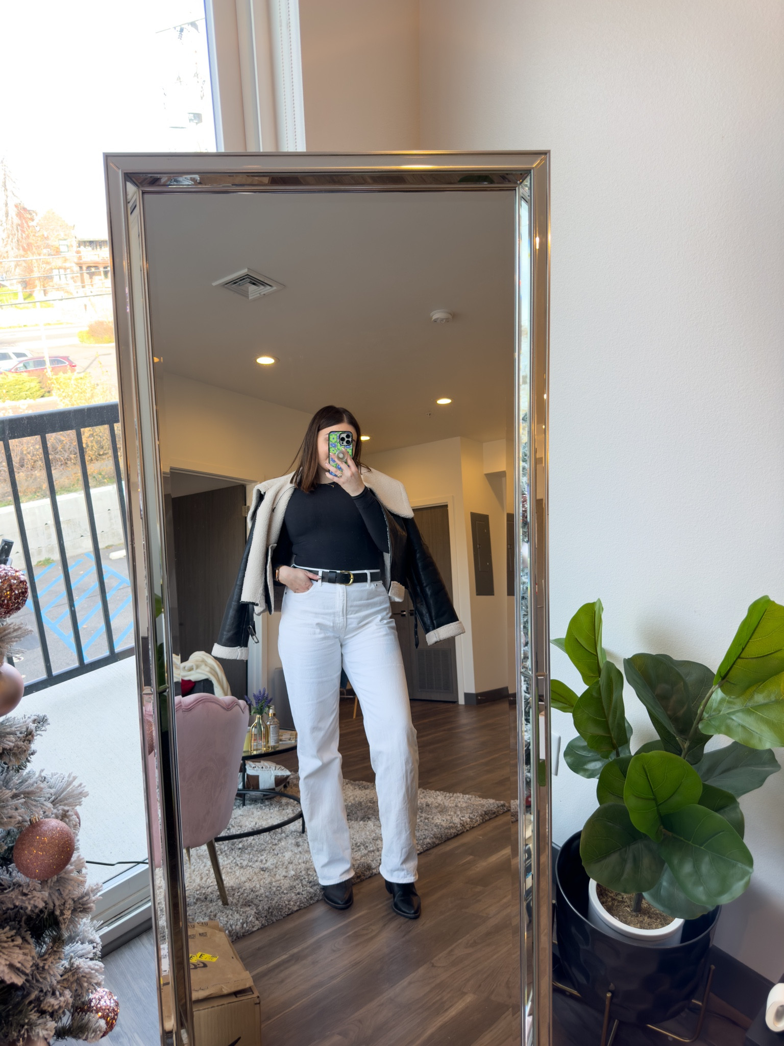Black and white outfit idea! Featuring my favorite white jeans and a basic bodysuit!

I’m wearing a M bodysuit and belt, size 31 jeans and size 9 boots 

#LTKfindsunder100 #LTKCyberWeek #LTKmidsize